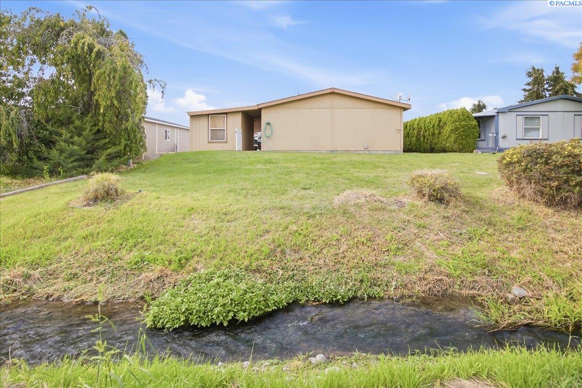 355 Old Inland Empire Hwy #5 #5, Prosser, WA 99350-9207