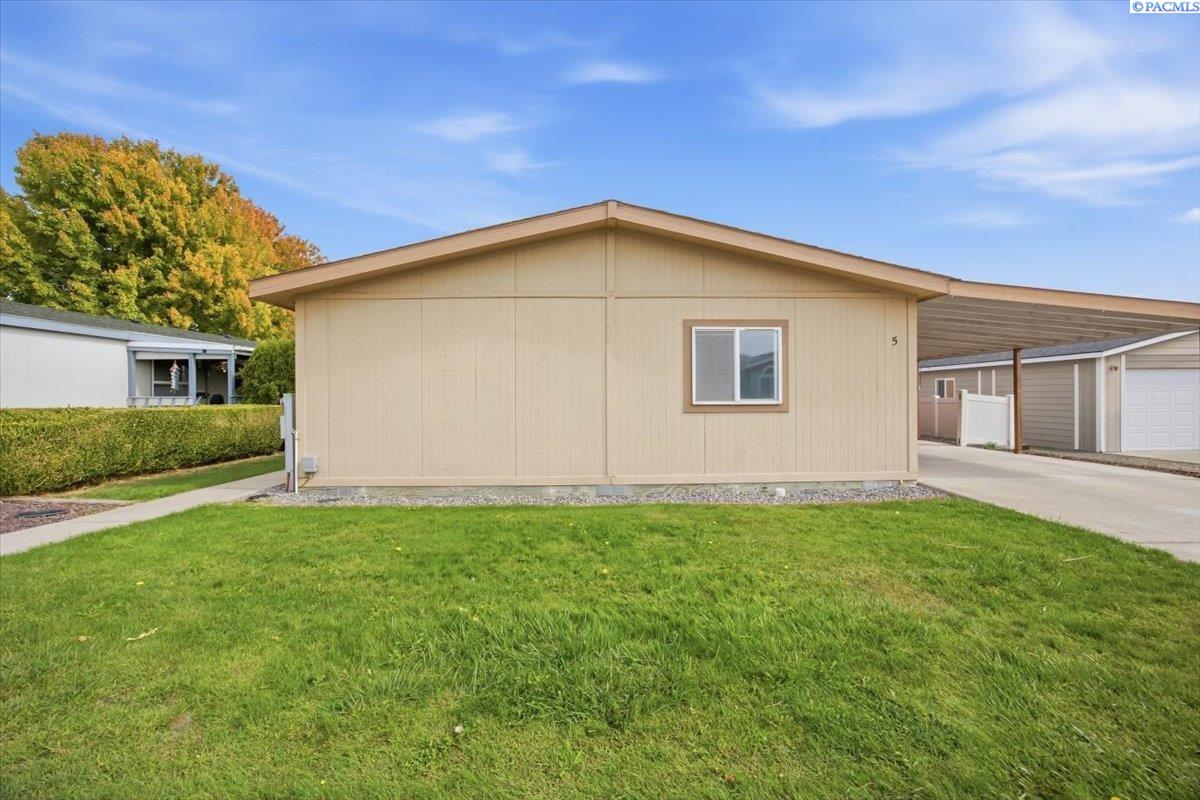 355 Old Inland Empire Hwy #5 #5, Prosser, WA 99350-9207