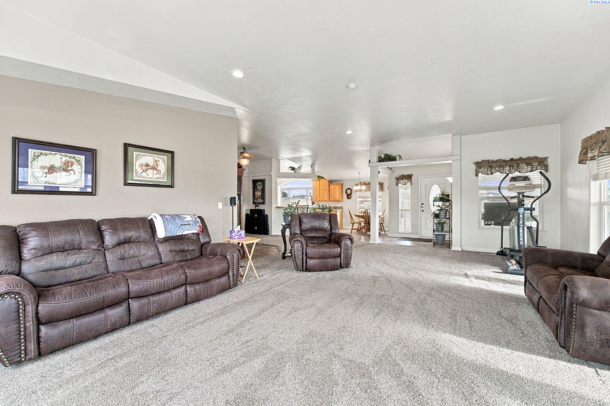11708 E Ruppert Rd, Benton City, WA 99320