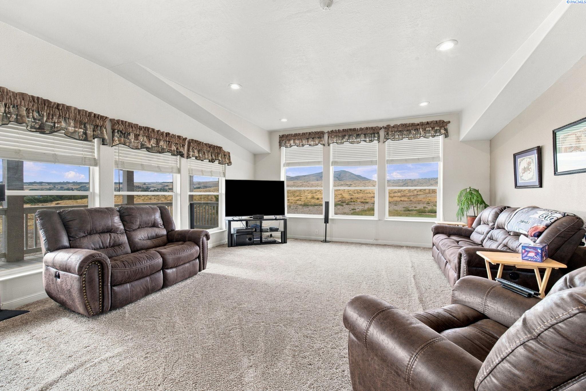 11708 E Ruppert Rd, Benton City, WA 99320