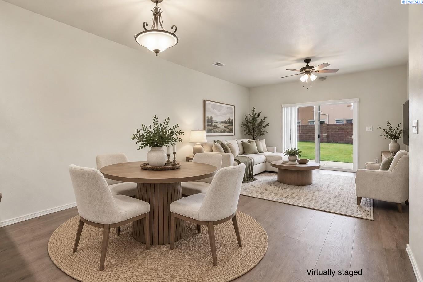 9722 Vincenzo Dr, Pasco, WA 99301