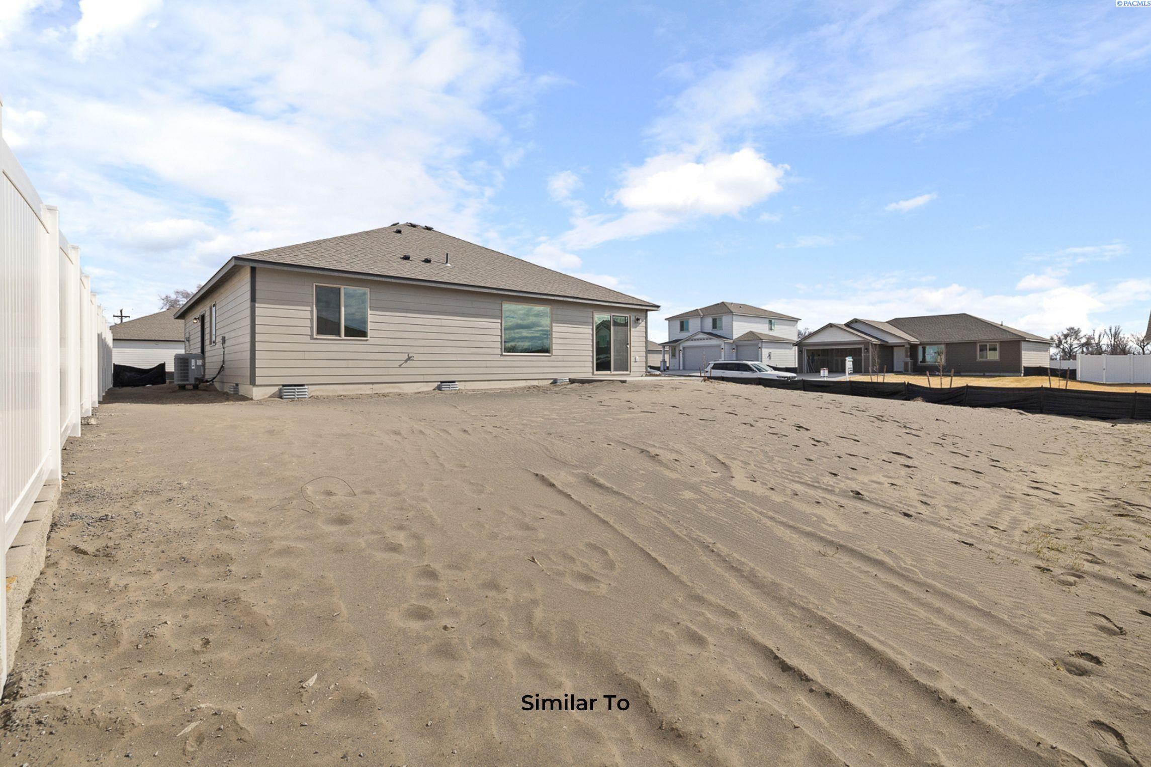 757 Honeylicious St, Richland, WA 99352