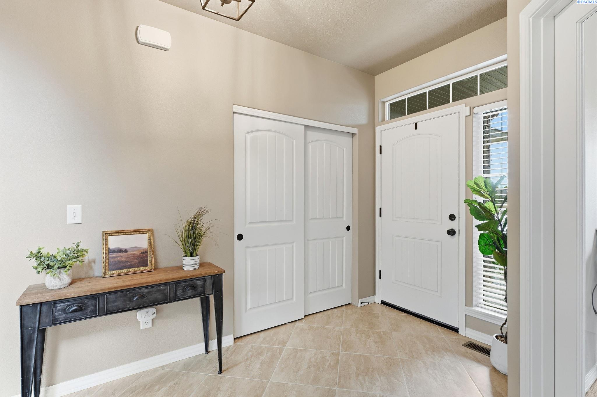 2280 Coppercreek St, Richland, WA 99354