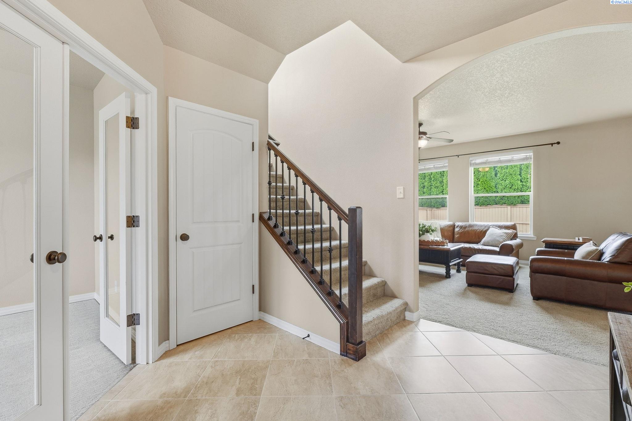 2280 Coppercreek St, Richland, WA 99354