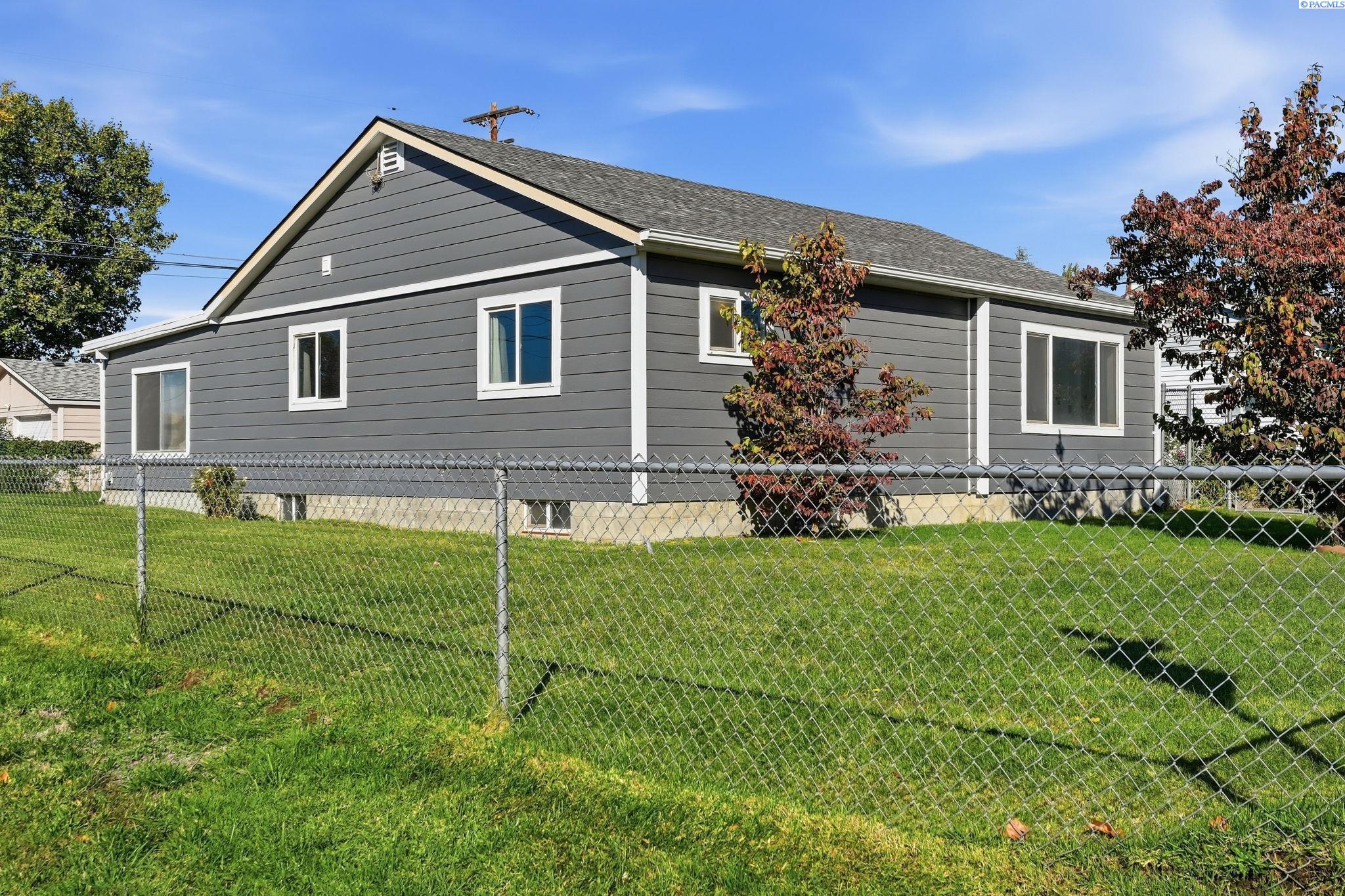801 Willard Ave, Richland, WA 99352-3736