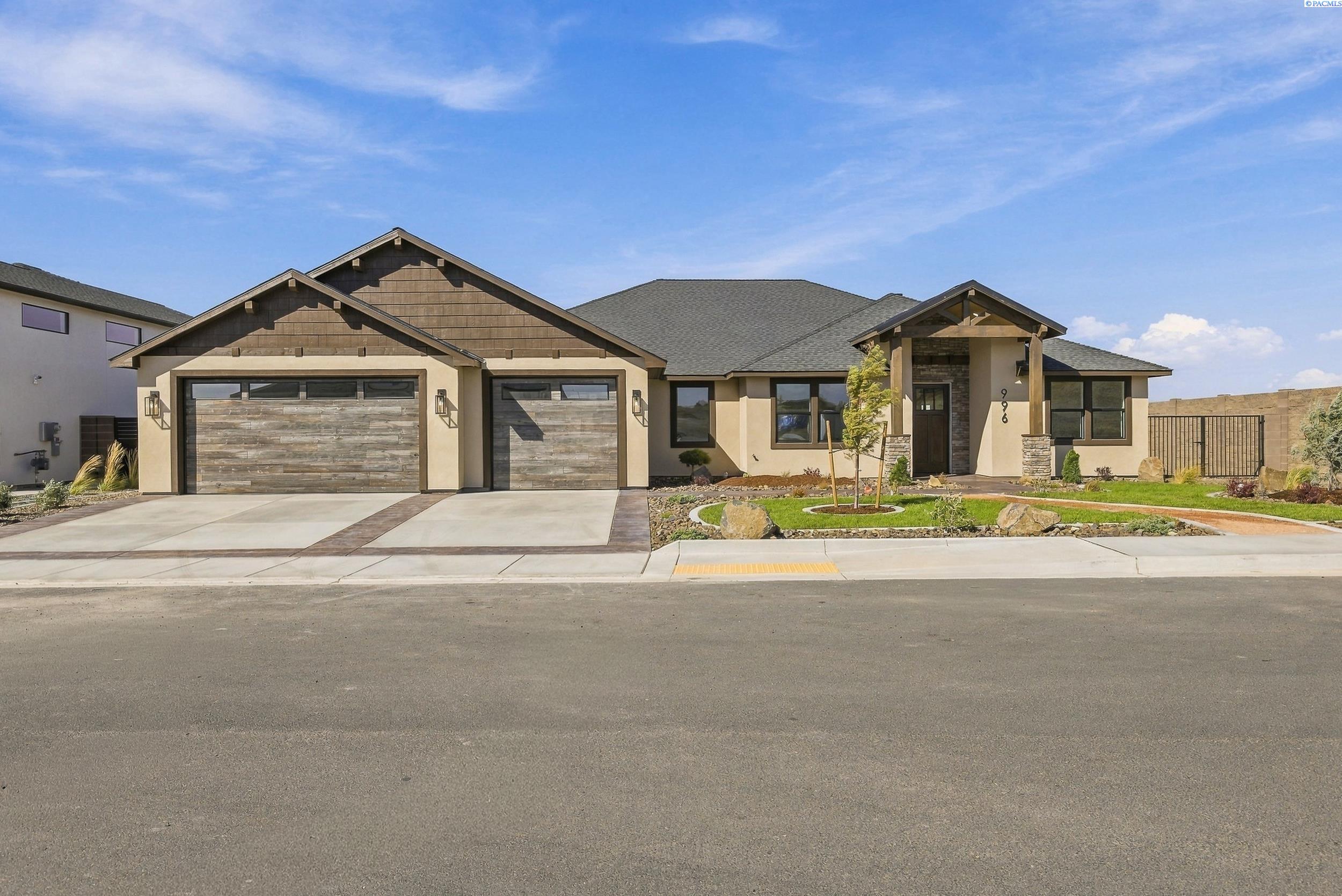 996 Andes Ave, West Richland, WA 99353