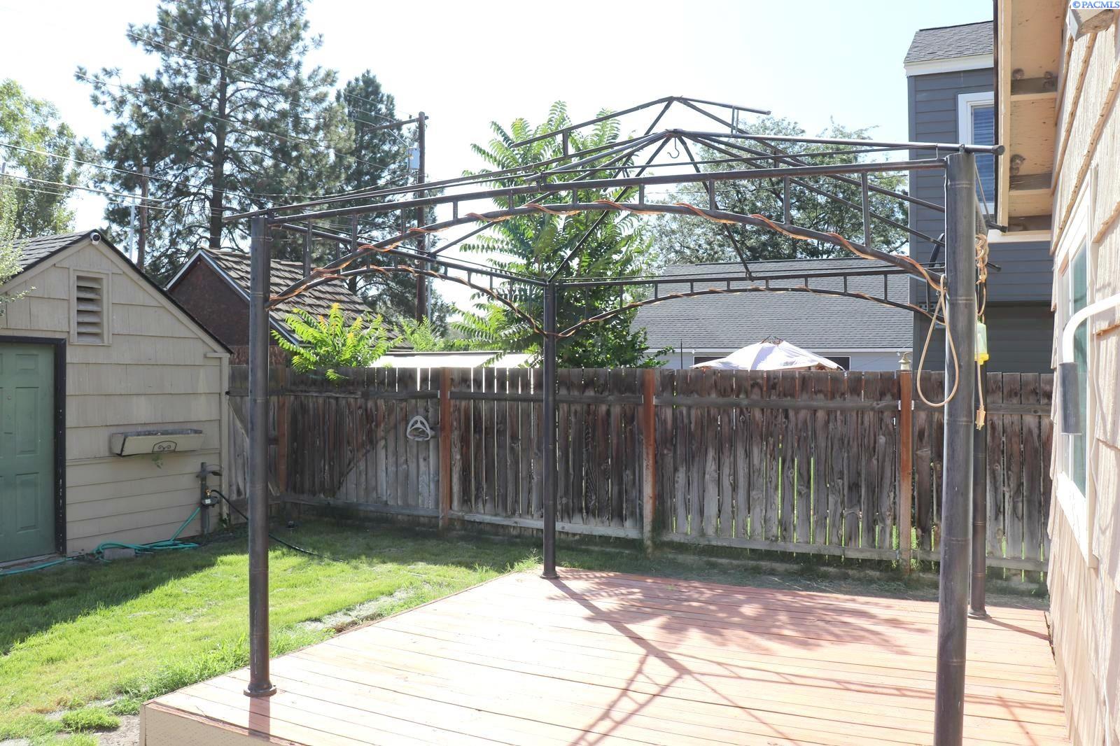 1315 W Kennewick Ave, Kennewick, WA 99336