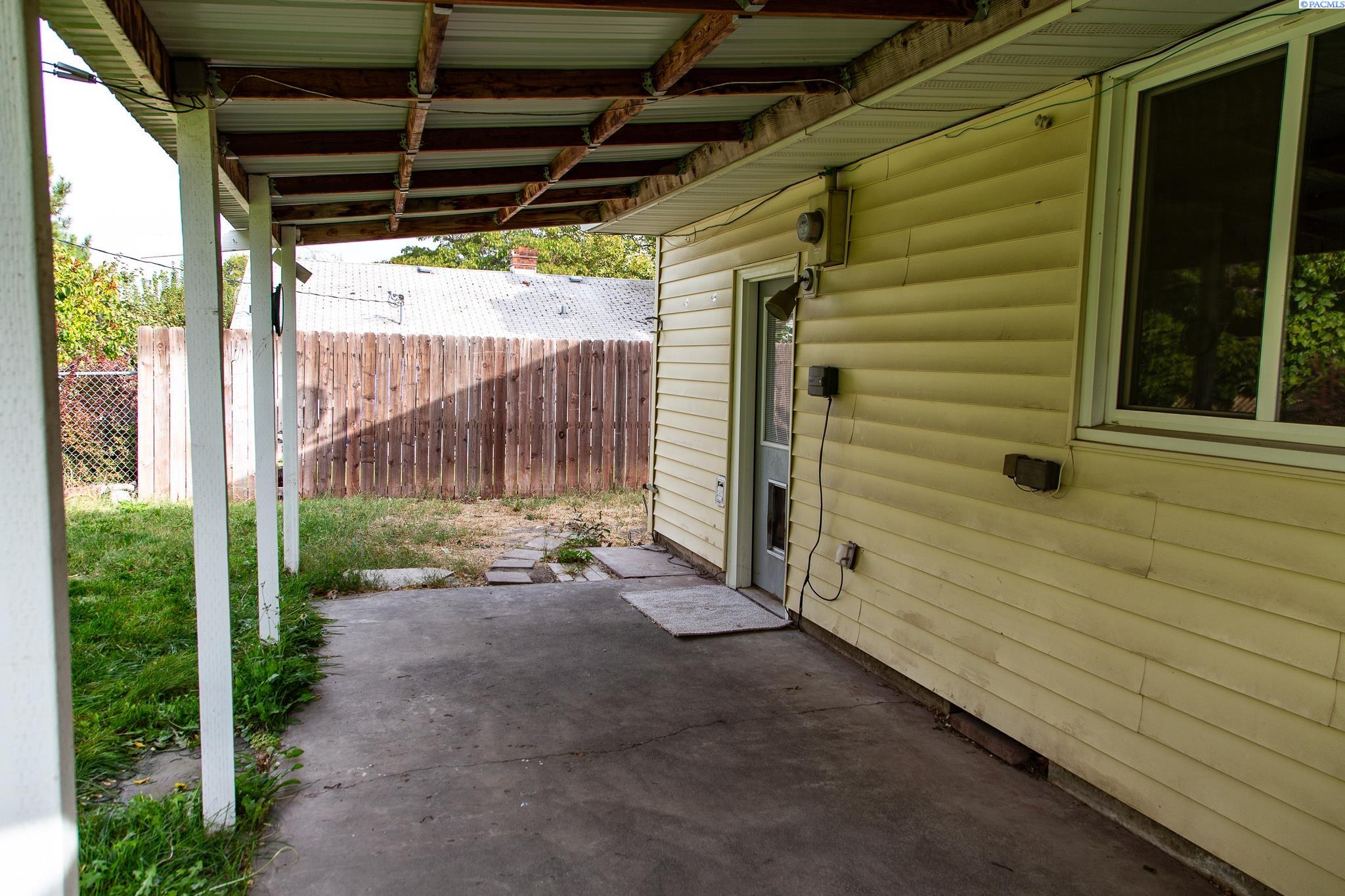 38 S Waverly St, Kennewick, WA 99336