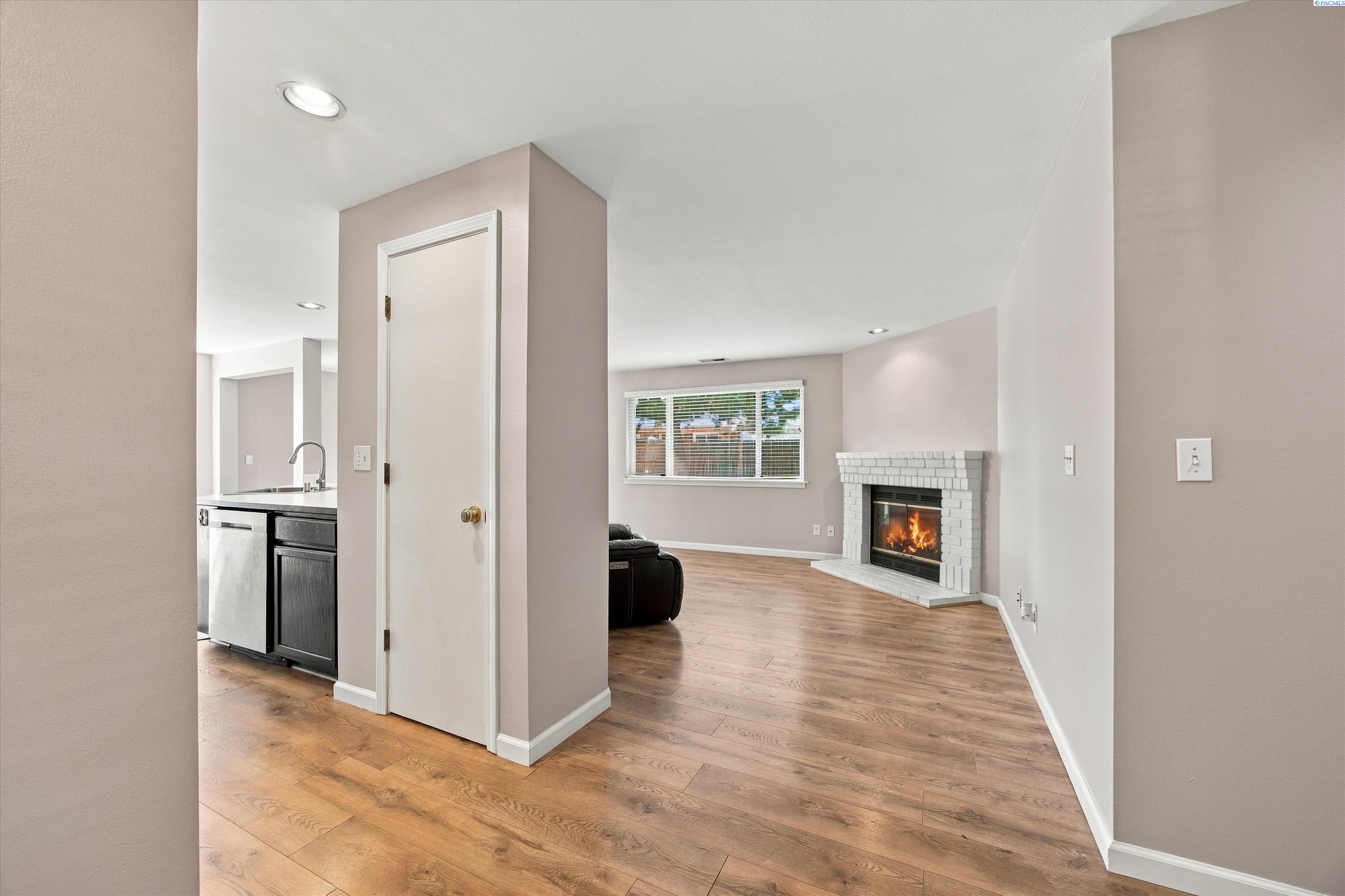 1905 W 24th Ave, Kennewick, WA 99337