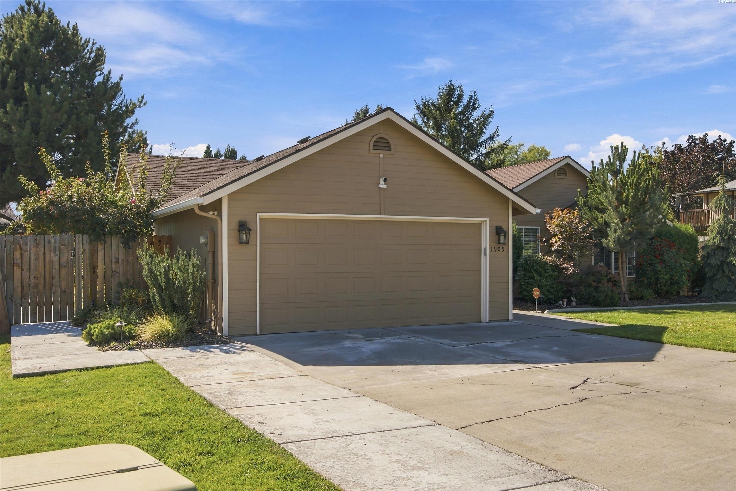 1905 W 24th Ave, Kennewick, WA 99337