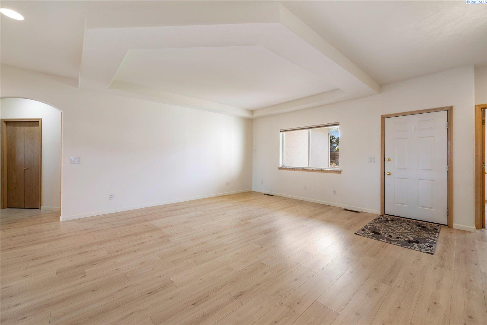 4946 W Tucannon Ave, Kennewick, WA 99336