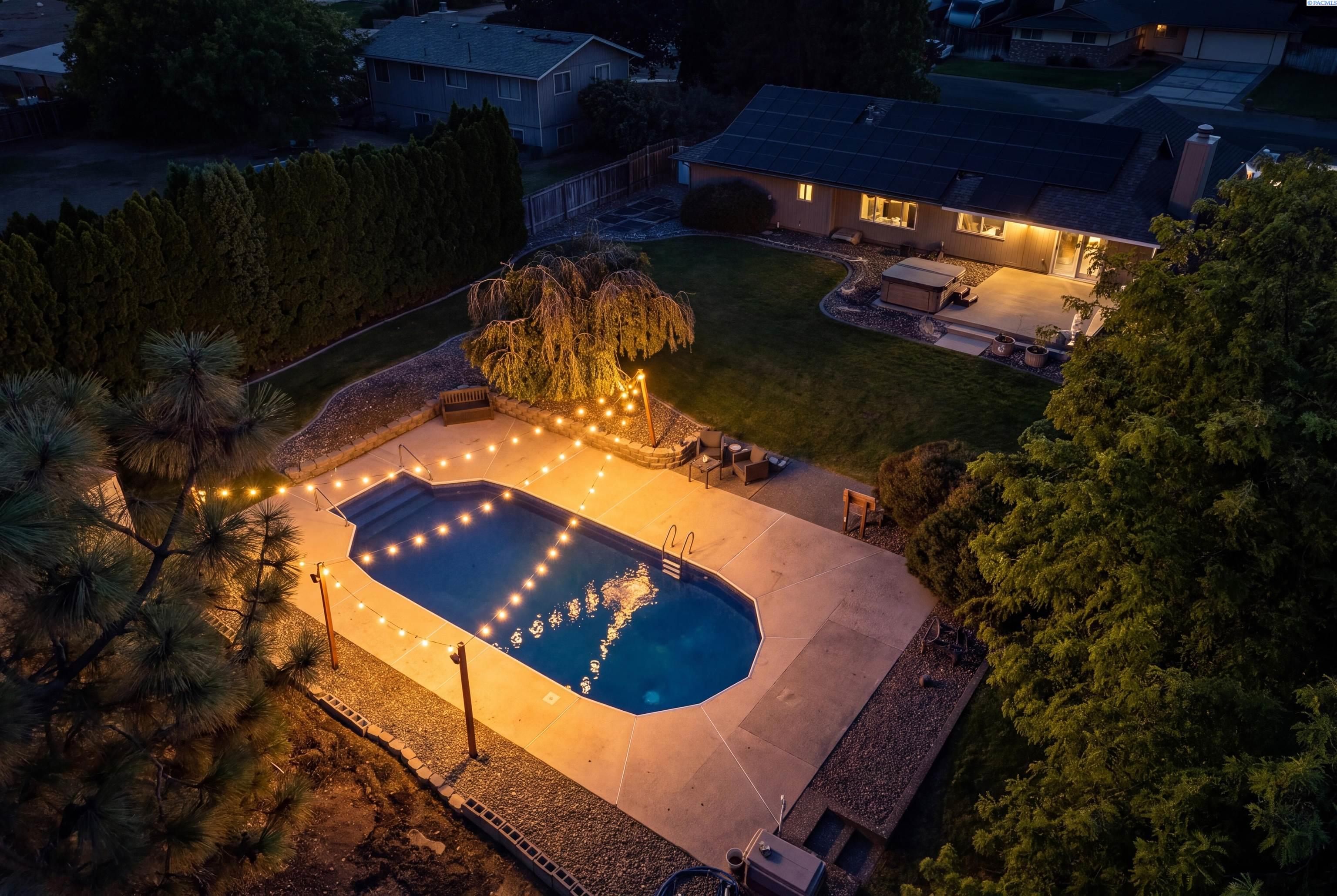3305 W 23rd Ave, Kennewick, WA 99337