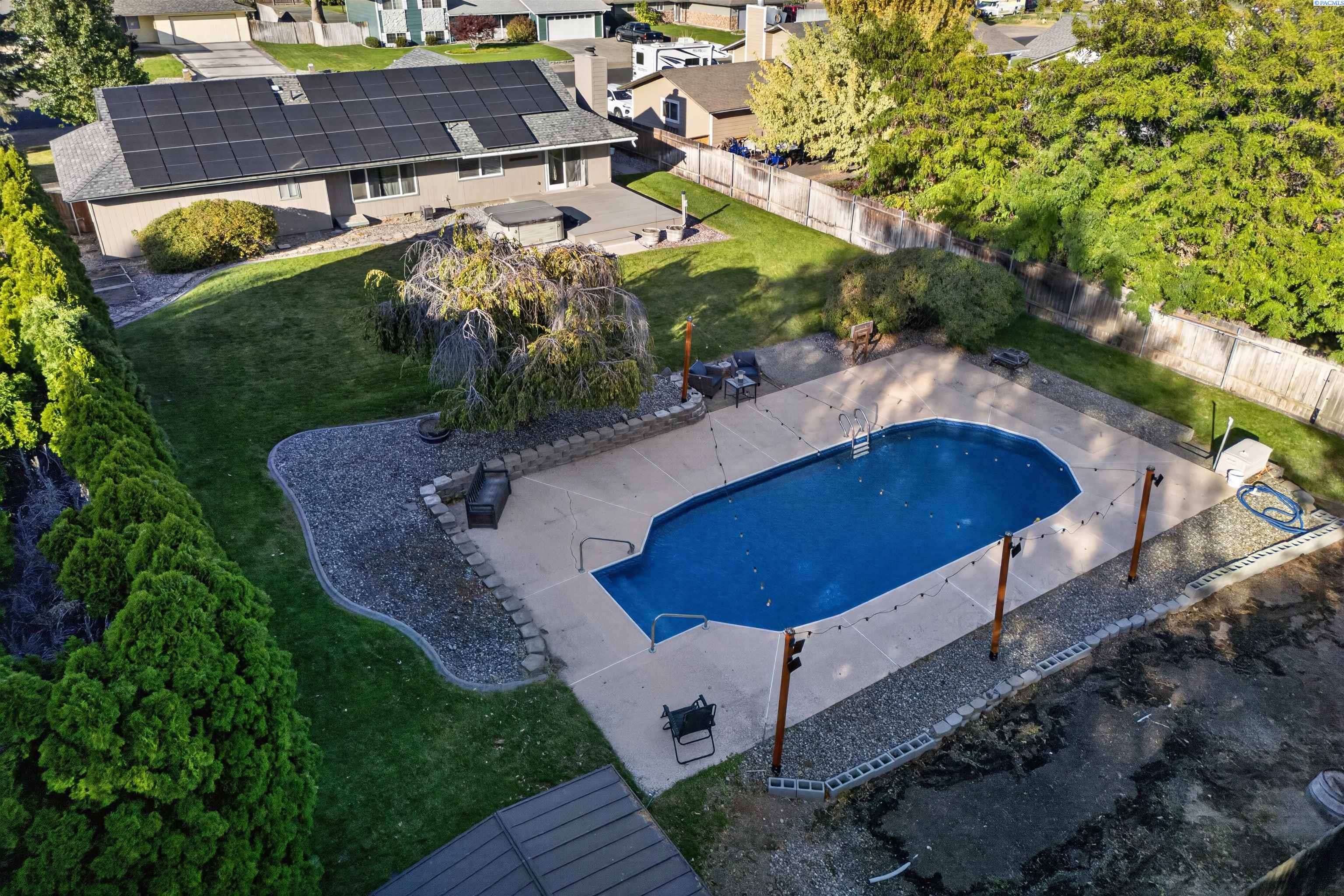 3305 W 23rd Ave, Kennewick, WA 99337