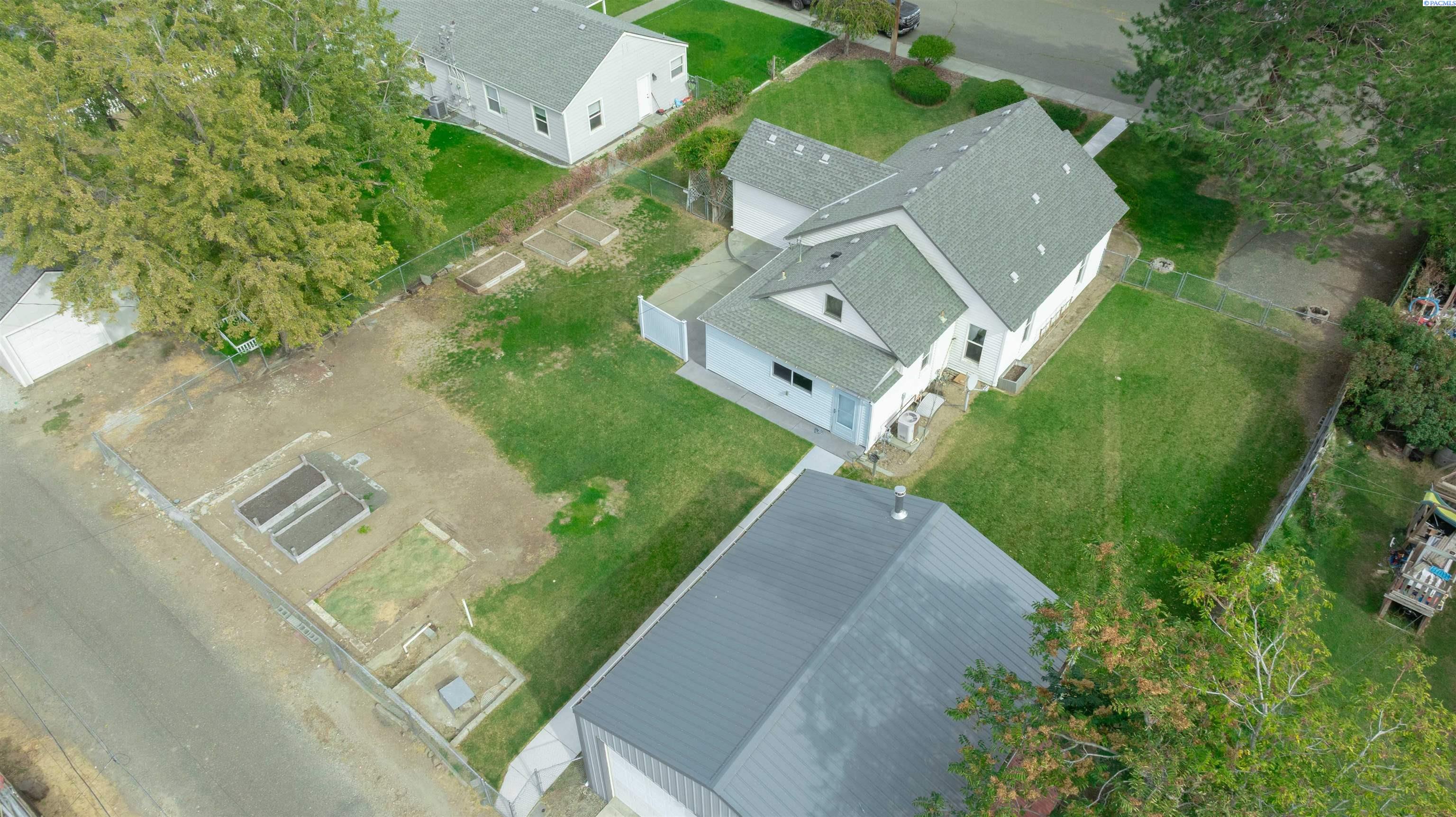 409 N Garfield St, Kennewick, WA 99336