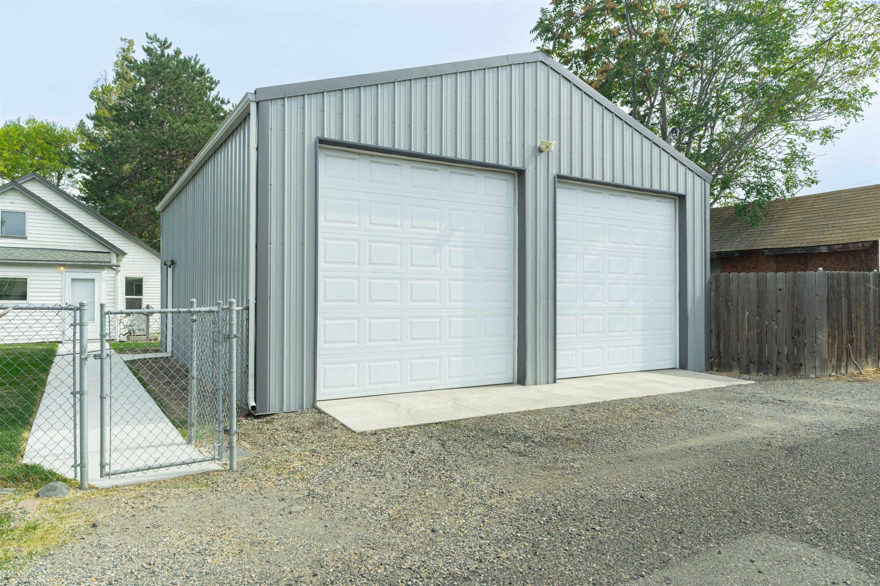409 N Garfield St, Kennewick, WA 99336