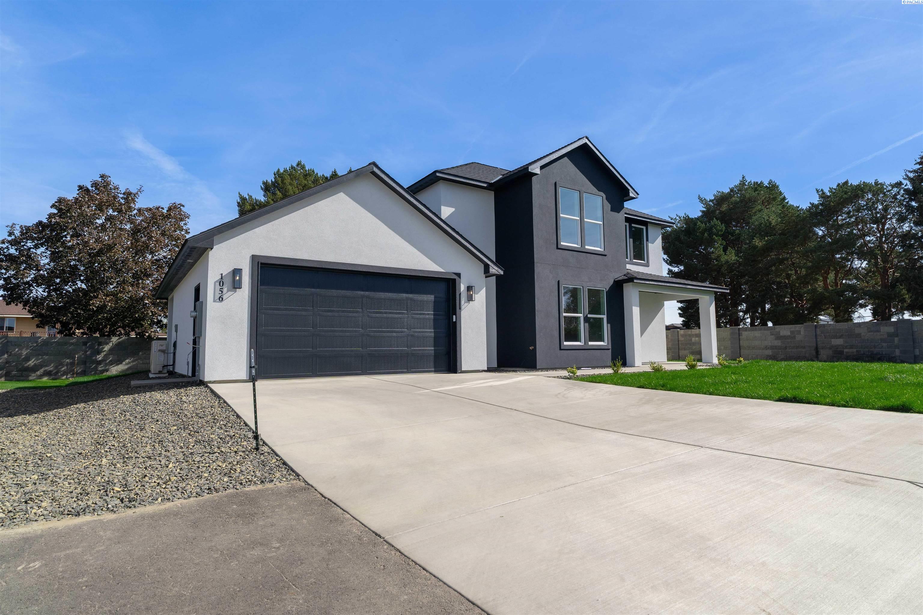 1056 N Grant Pl, Kennewick, WA 99336