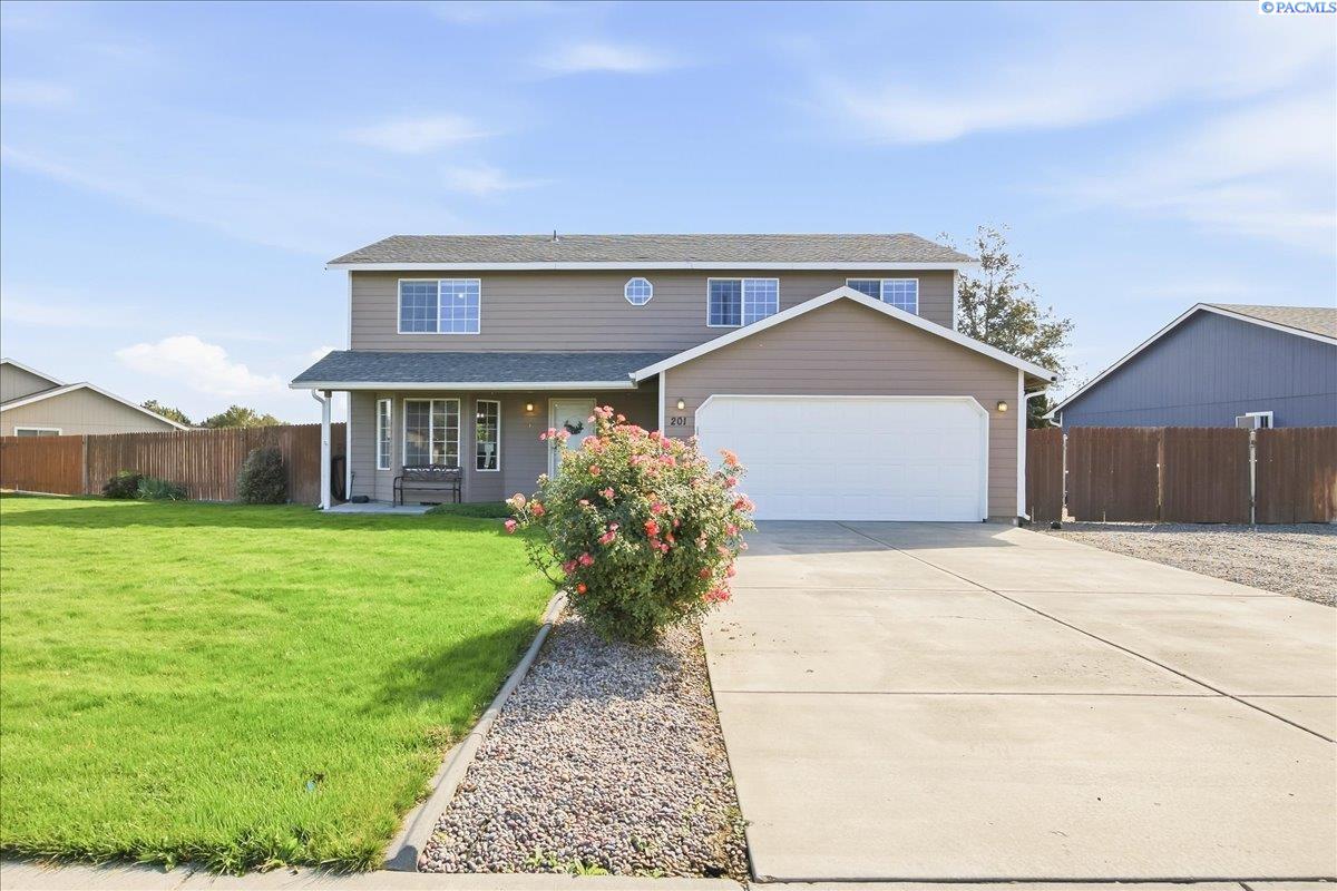 201 W 48th Ave, Kennewick, WA 99337