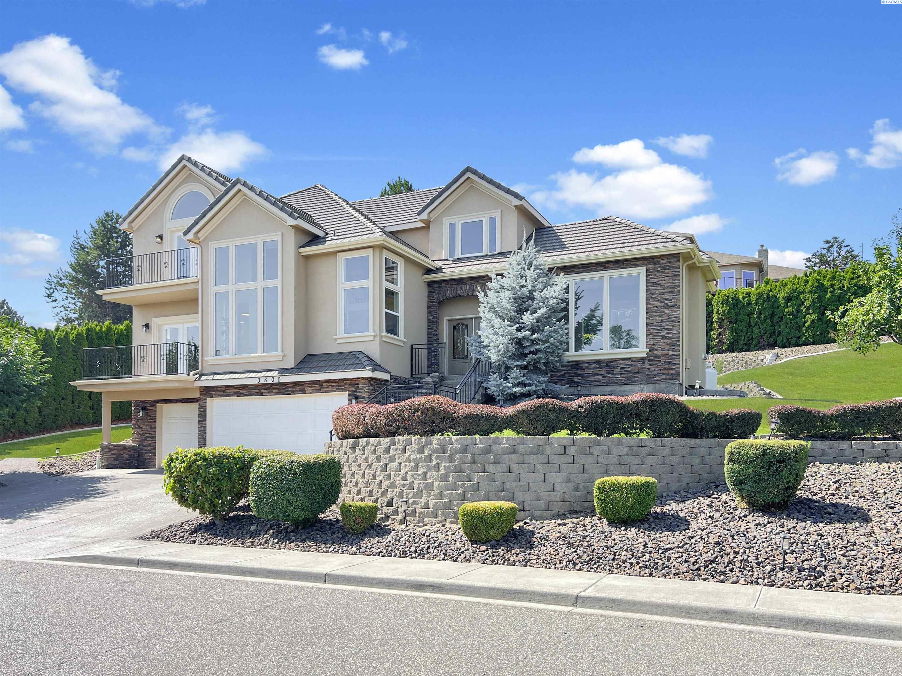 3805 W 42nd Ave, Kennewick, WA 99337