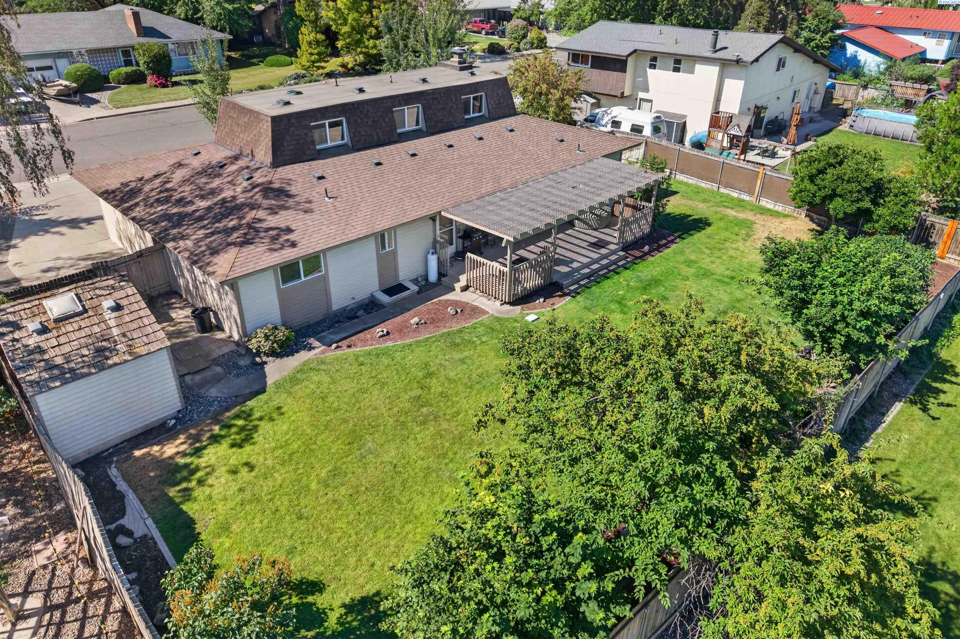 4008 W 18th Ave, Kennewick, WA 99338