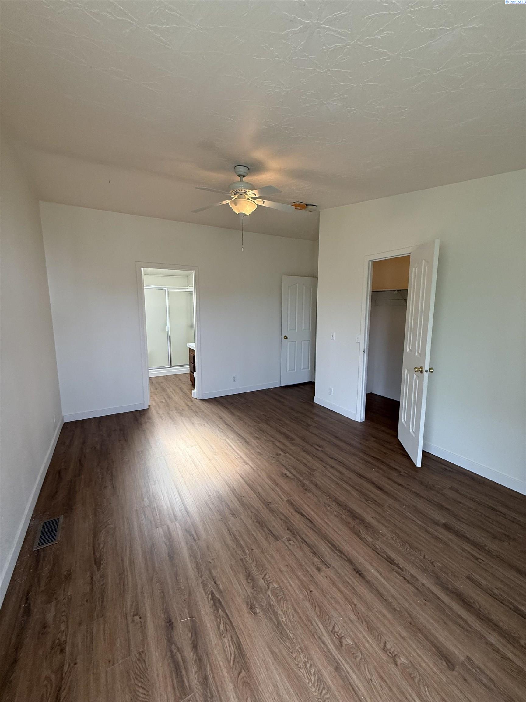 355 Old Inland Empire Hwy #11, Prosser, WA 99350