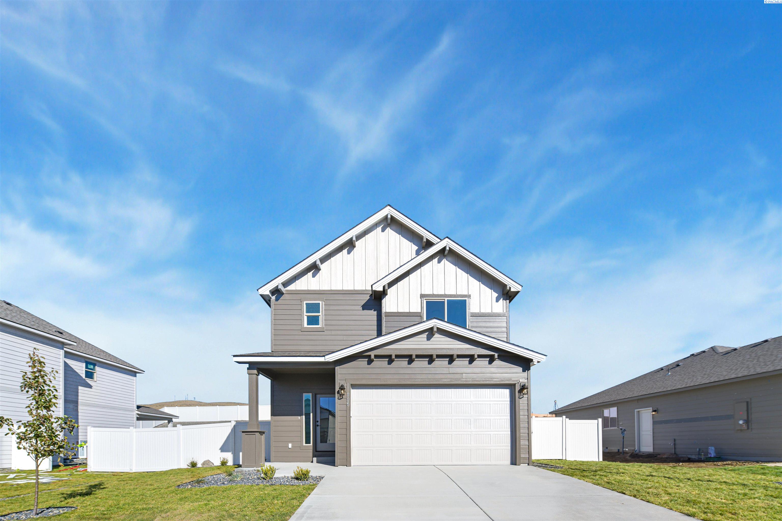 728 Honeylicious St, Richland, WA 99352