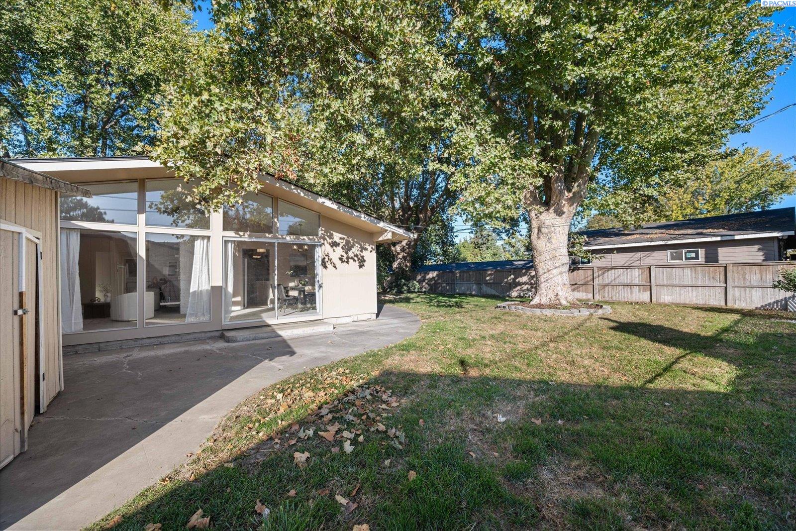 120 W 31st Ave, Kennewick, WA 99337