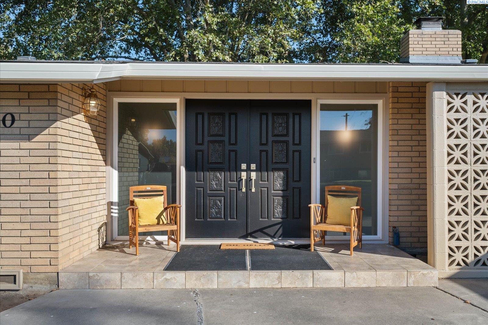 120 W 31st Ave, Kennewick, WA 99337
