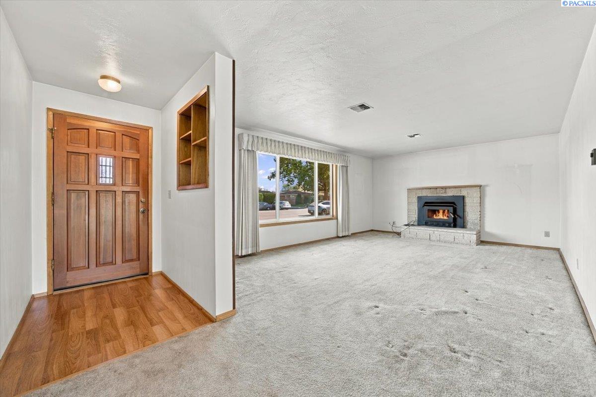520 Road 37, Pasco, WA 99301