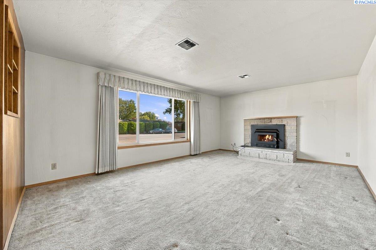 520 Road 37, Pasco, WA 99301