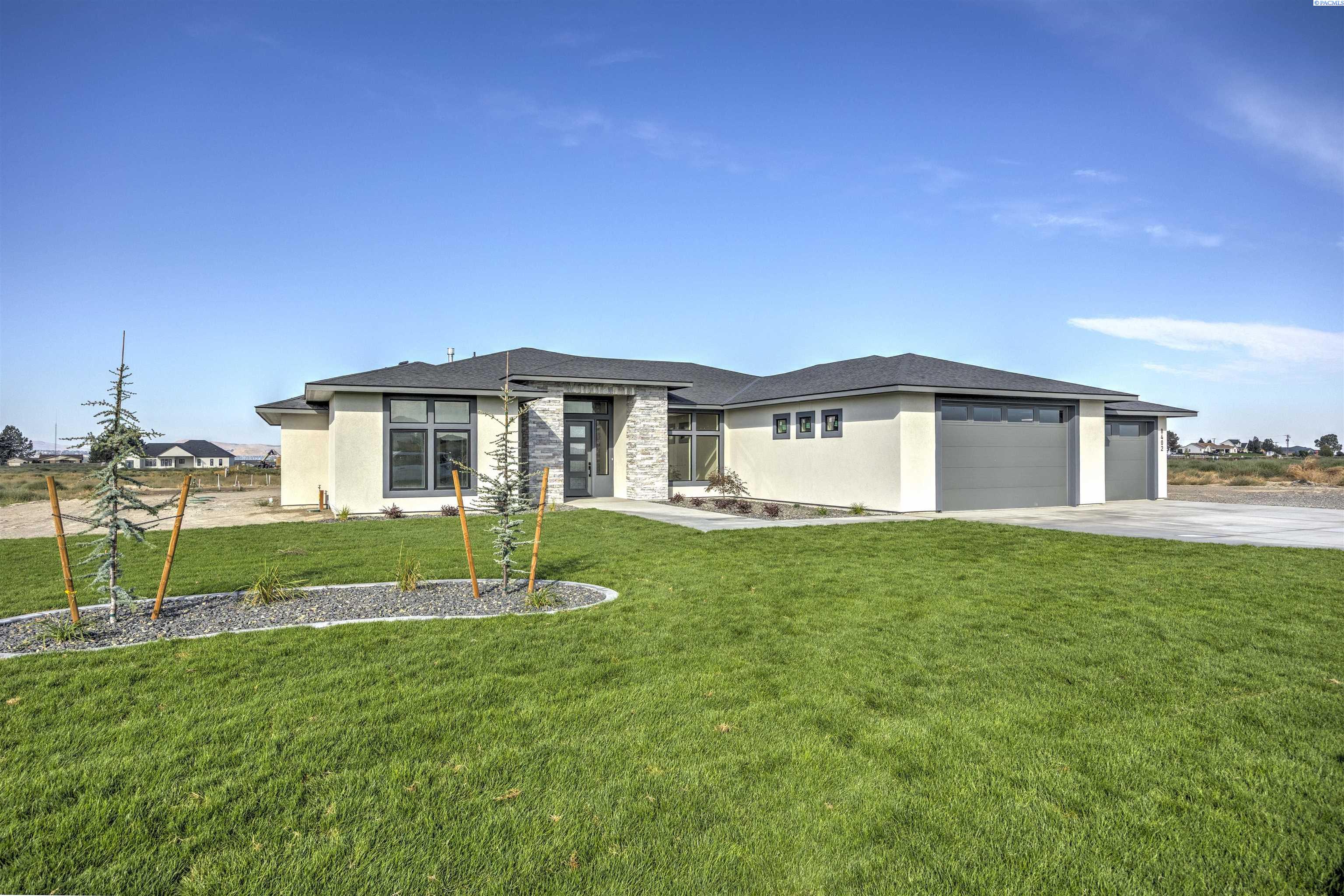 8402 Axil Ln, Pasco, WA 99301