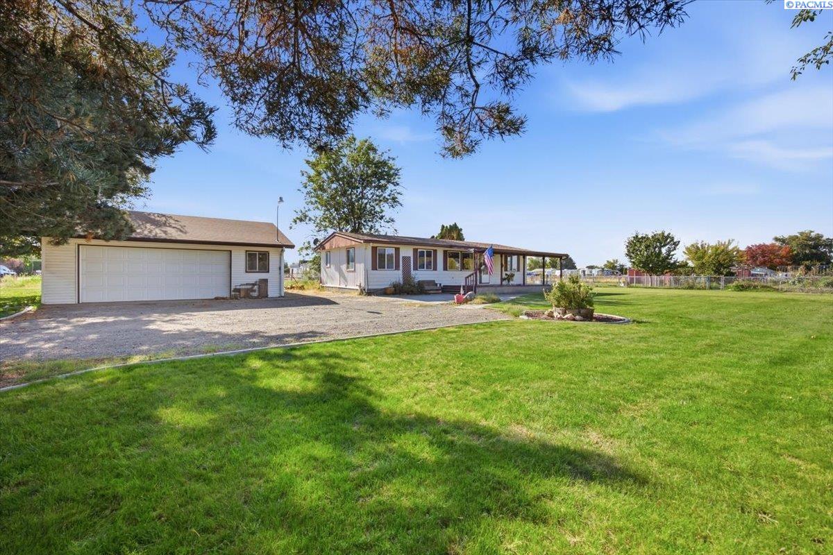 134 Ringhoff Rd, Burbank, WA 99323