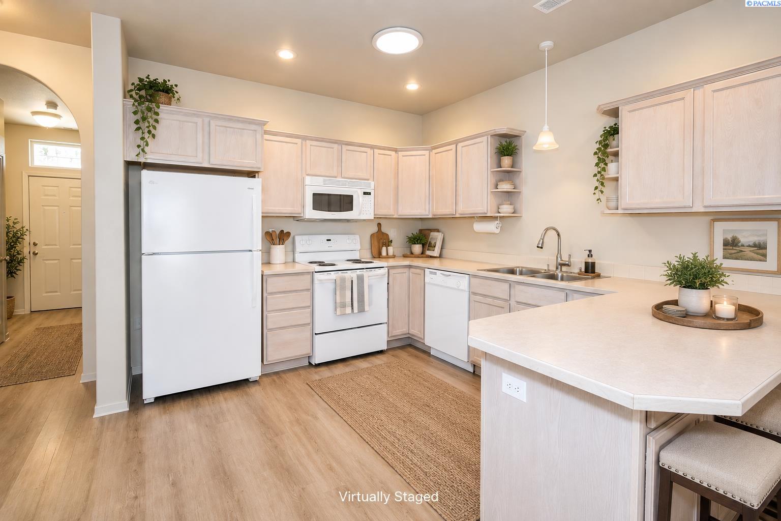9810 Mia Ln, Pasco, WA 99301