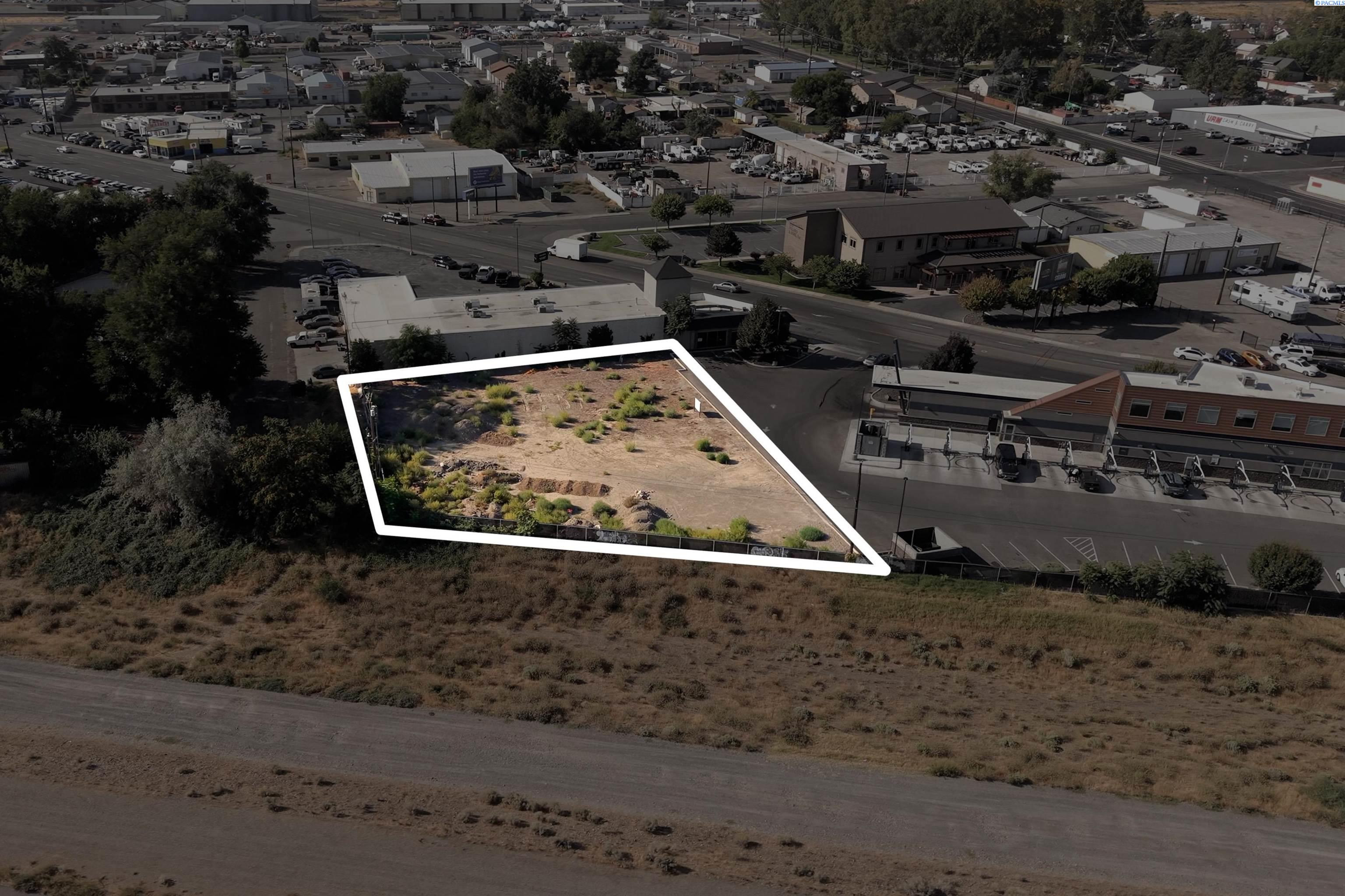 627 N Everett St, Kennewick, WA 99336