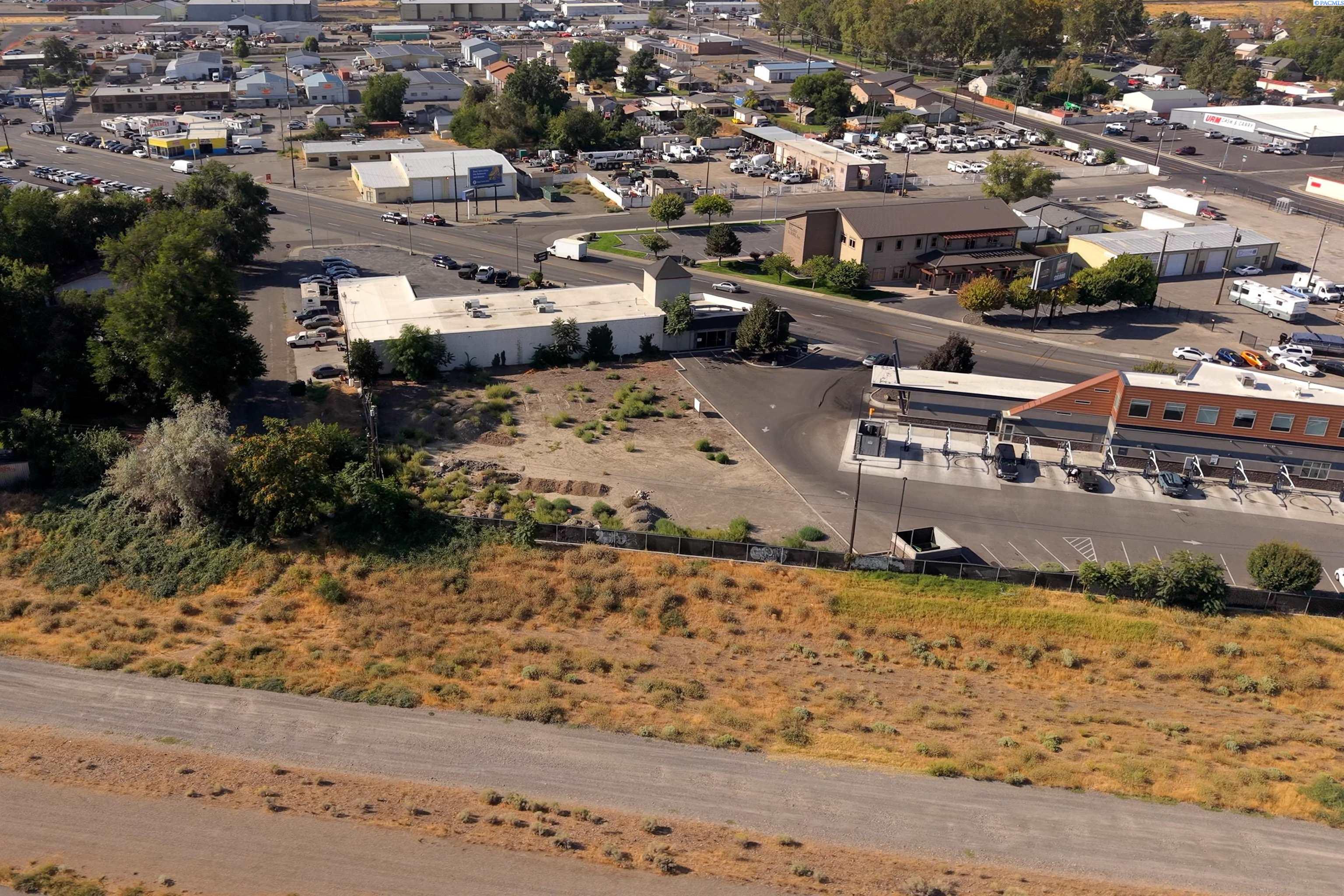 627 N Everett St, Kennewick, WA 99336