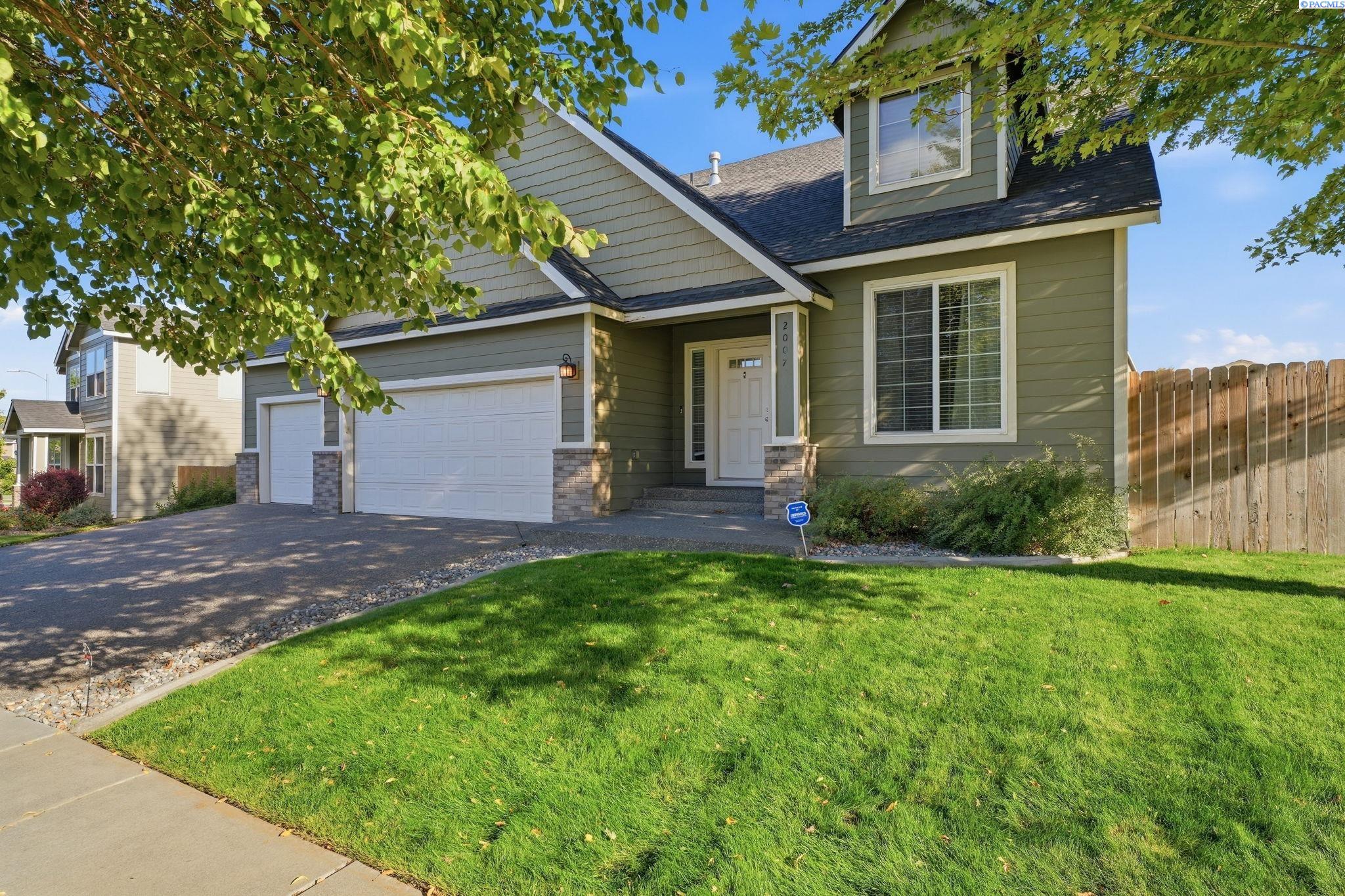 2007 S Tweedt St, Kennewick, WA 99336