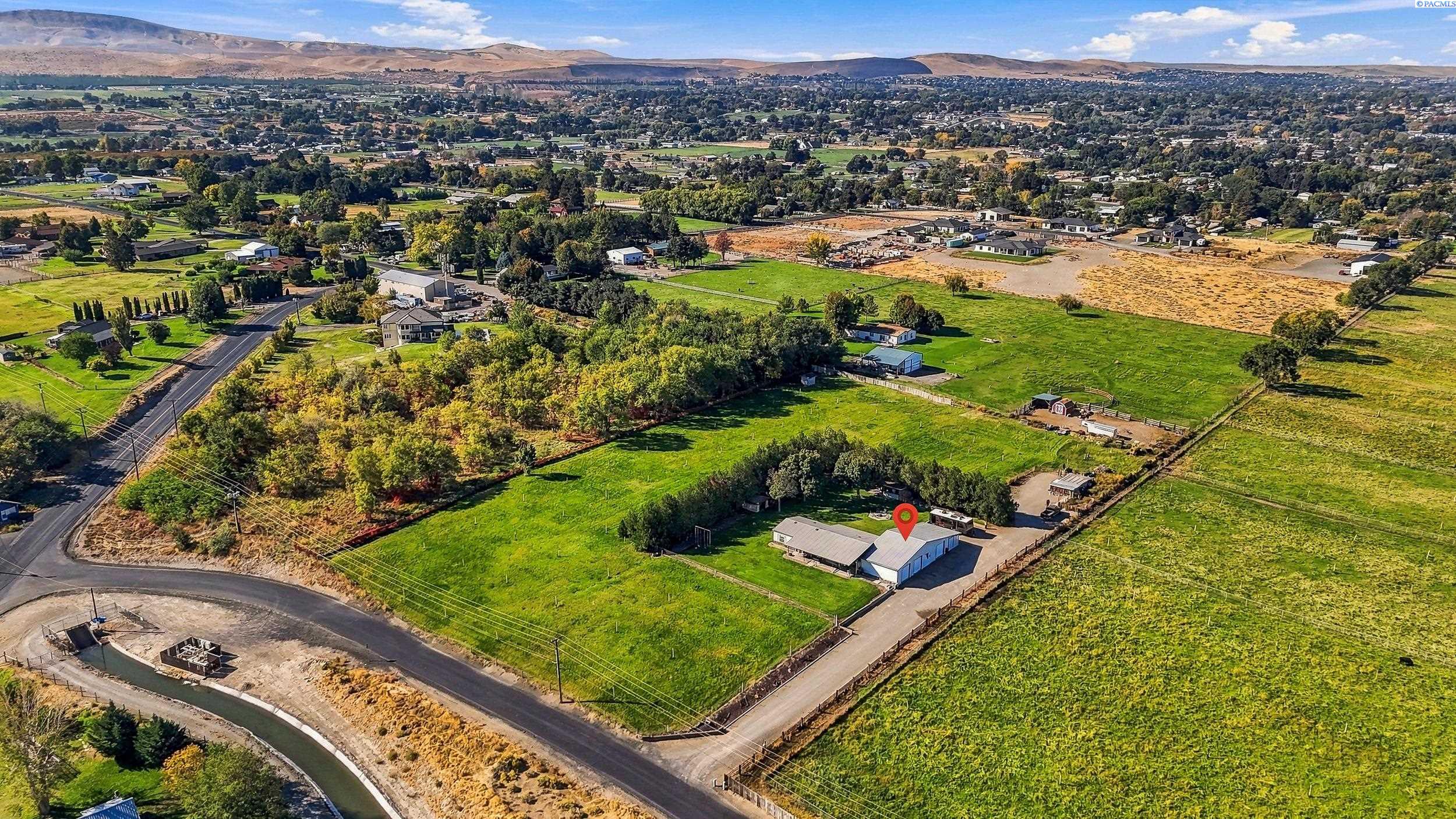 16206 S Yew St, Kennewick, WA 99337