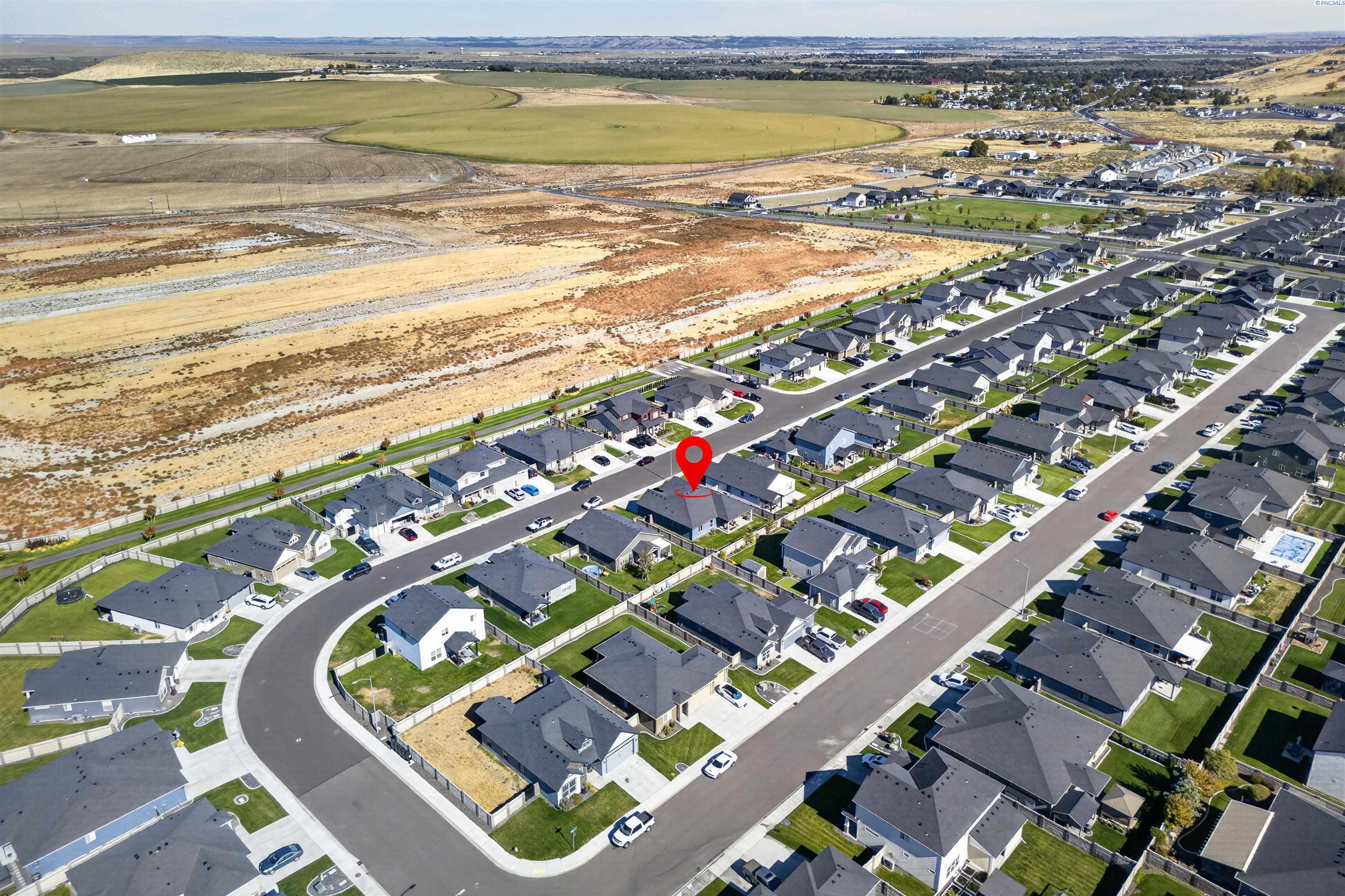 8383 Lennox St, West Richland, WA 99353
