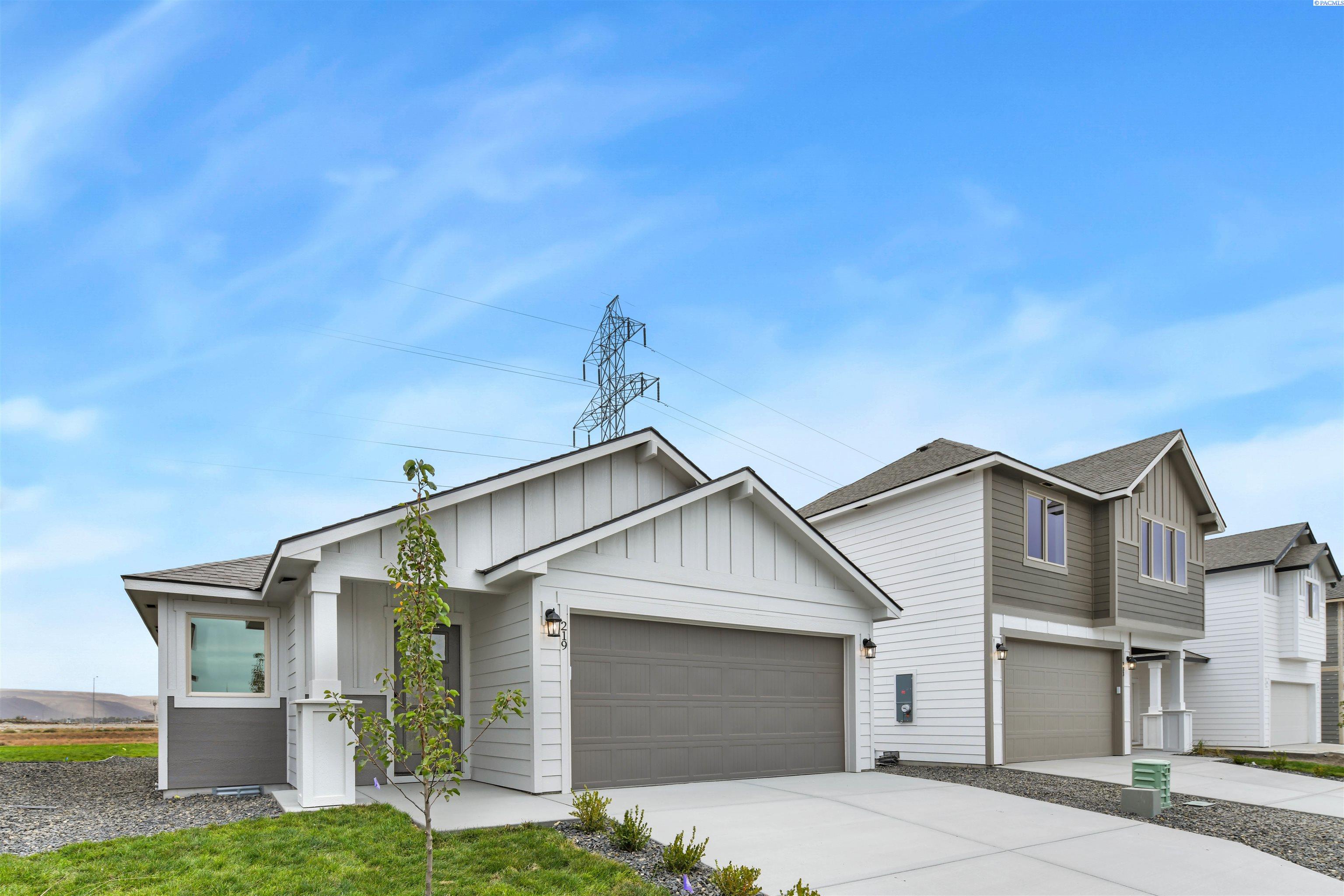 219 N Dewberry Pl, Kennewick, WA 99336