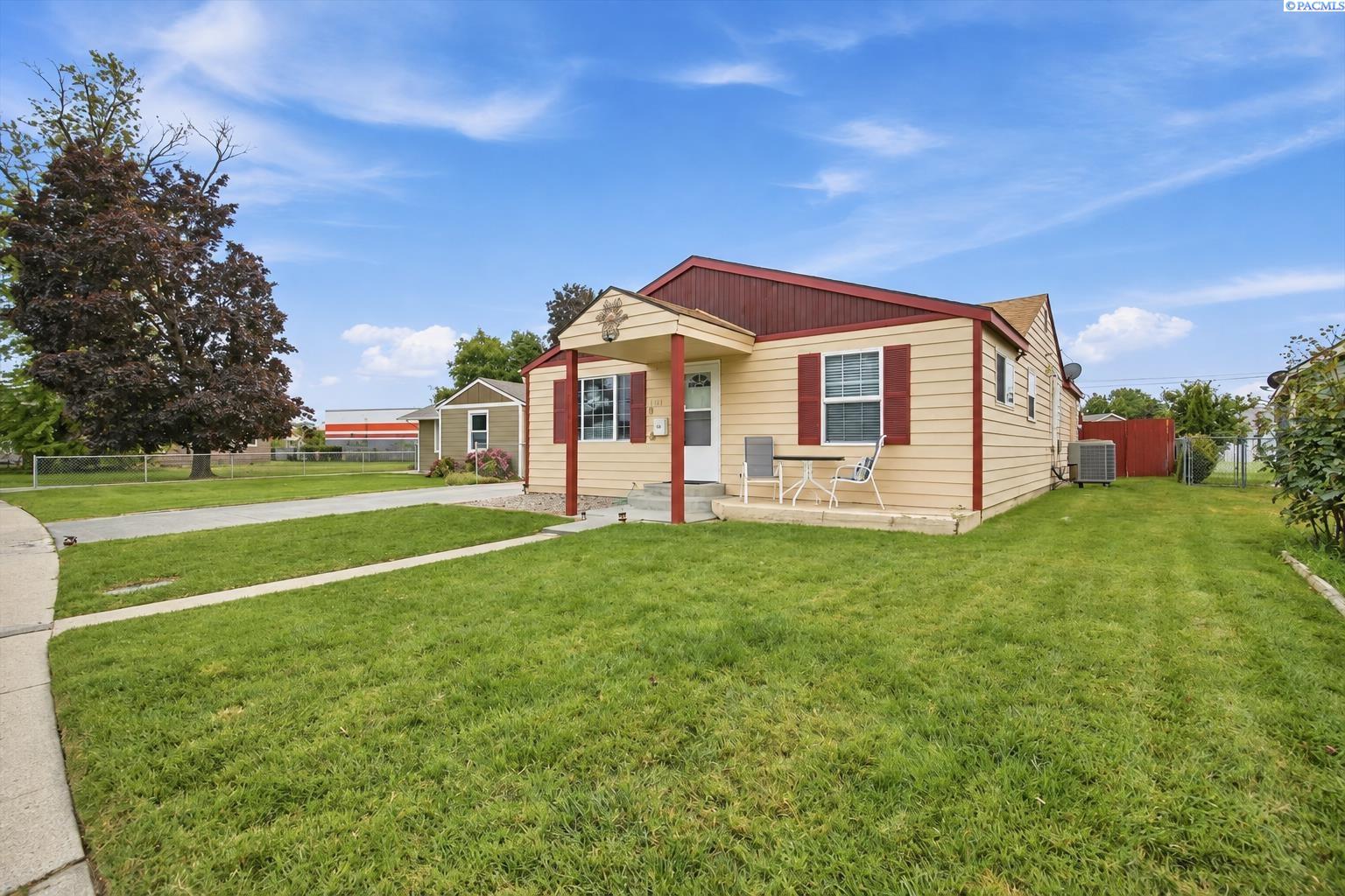1109 W 2nd Ave, Kennewick, WA 99336