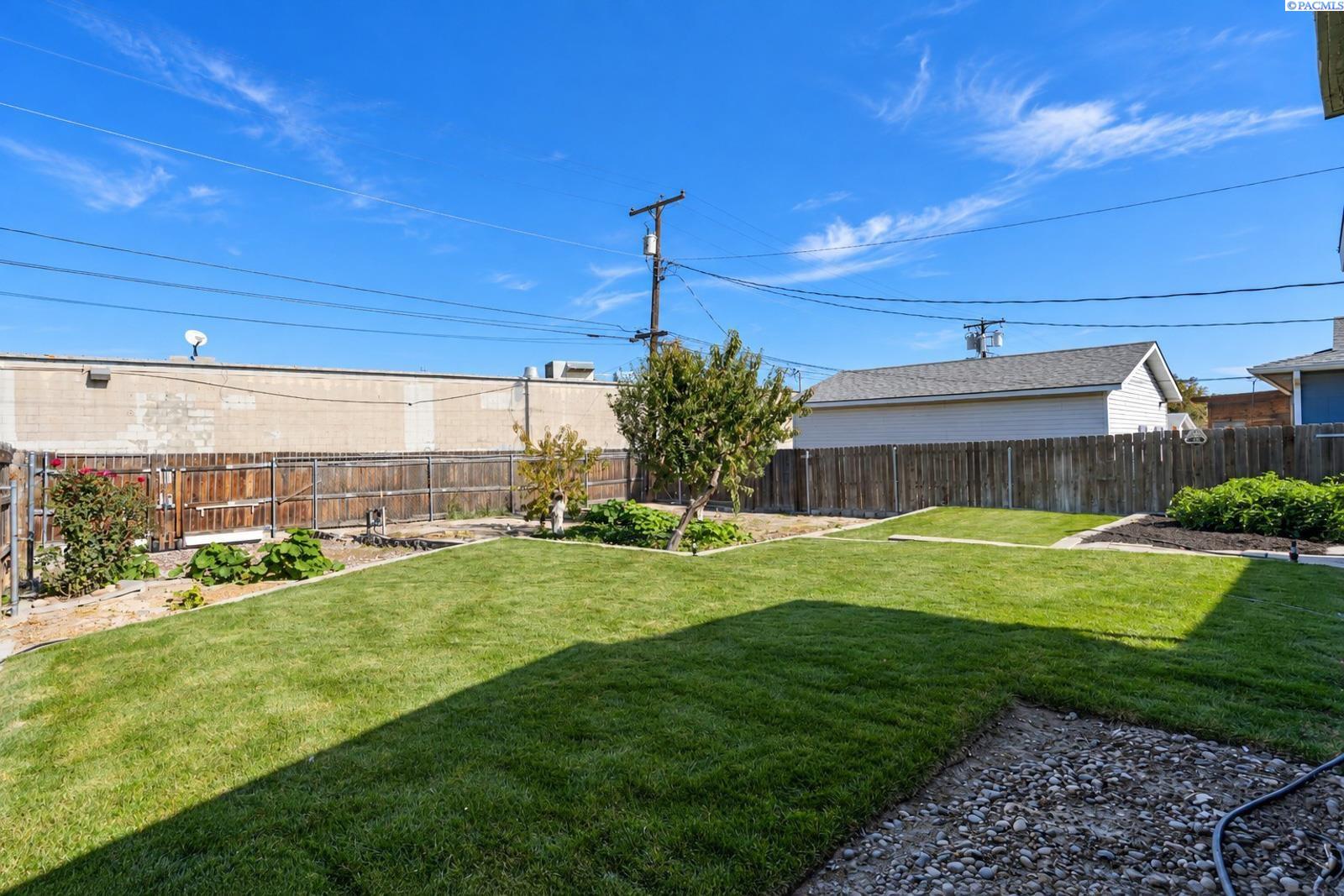 2202 W 5th Ave, Kennewick, WA 99336