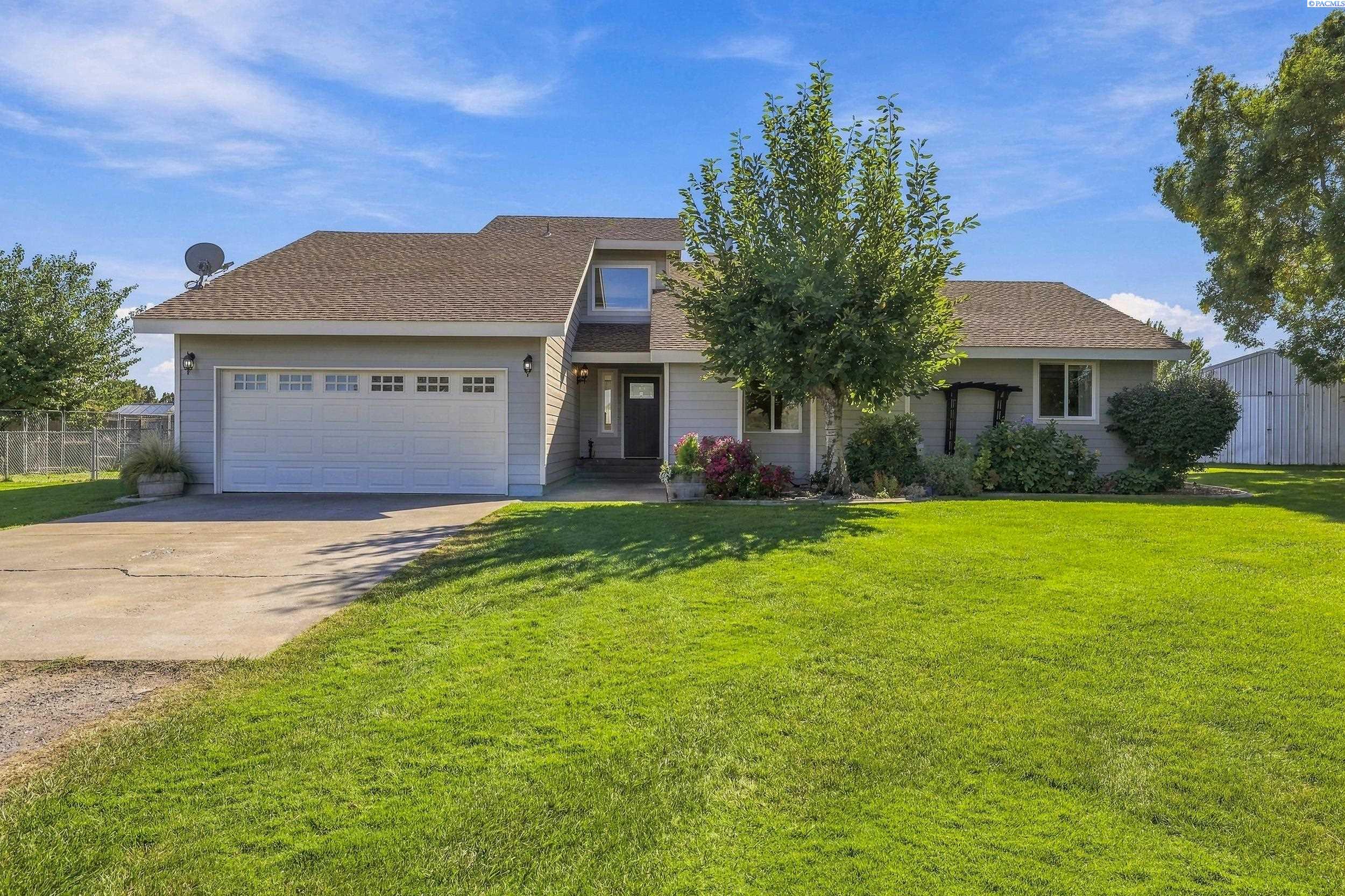 101105 E Vaca Rd, Kennewick, WA 99338