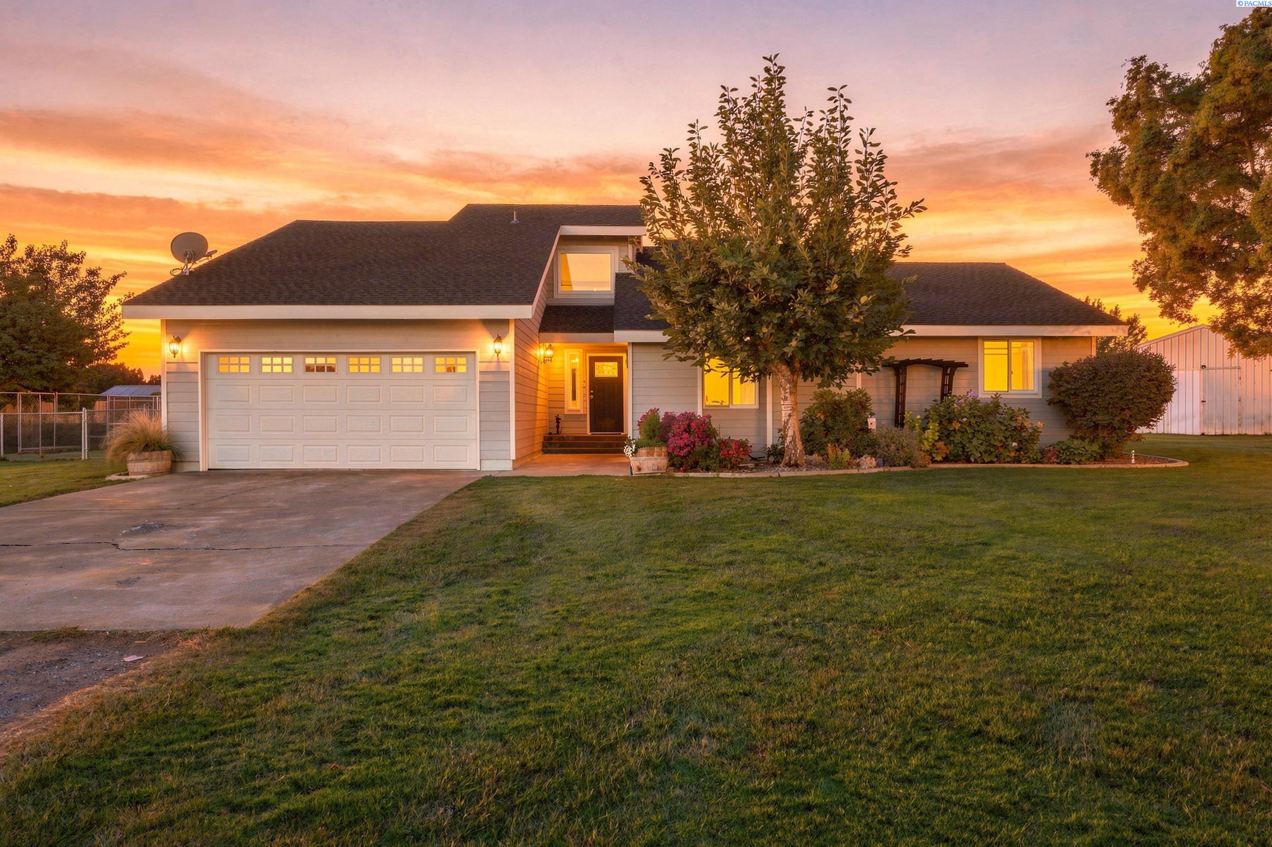 101105 E Vaca Rd, Kennewick, WA 99338