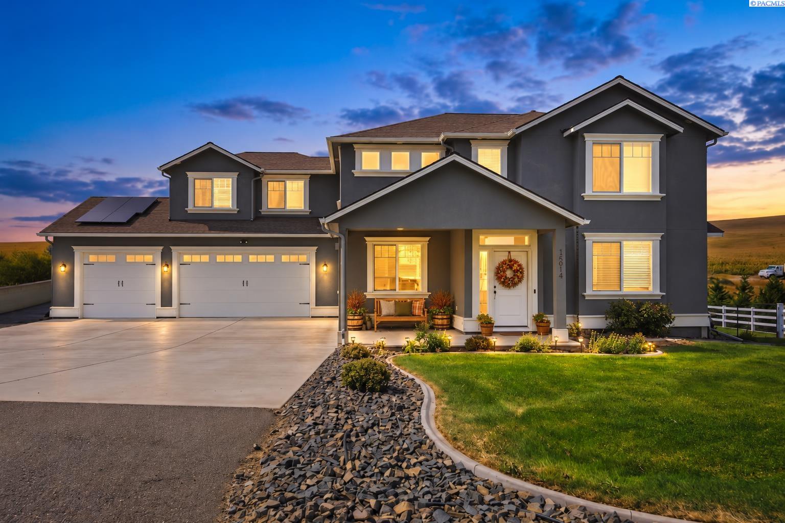 15014 Grandview Ln, Kennewick, WA 99338