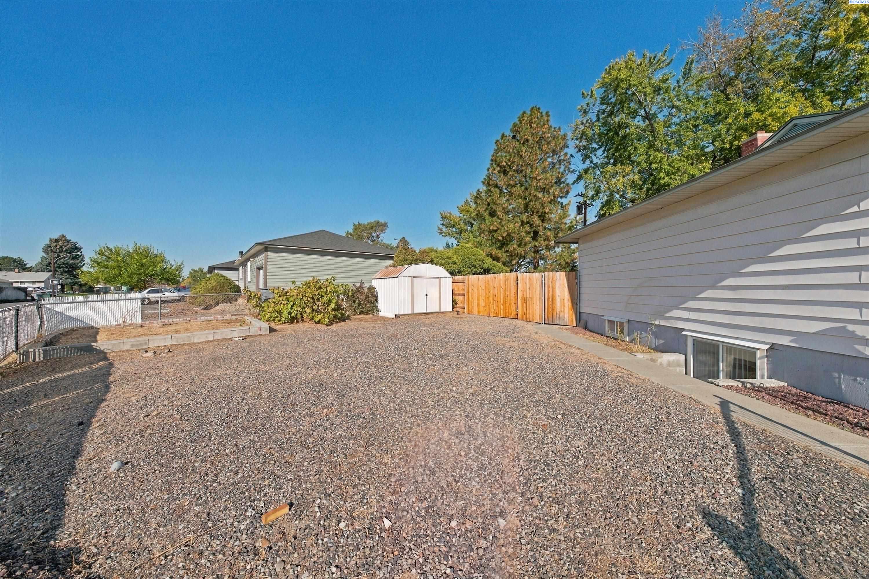 1937 Everest #Ave, Richland, WA 99354
