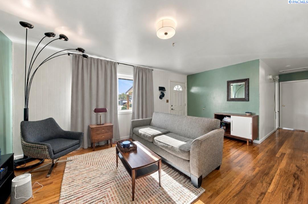 1937 Everest #Ave, Richland, WA 99354