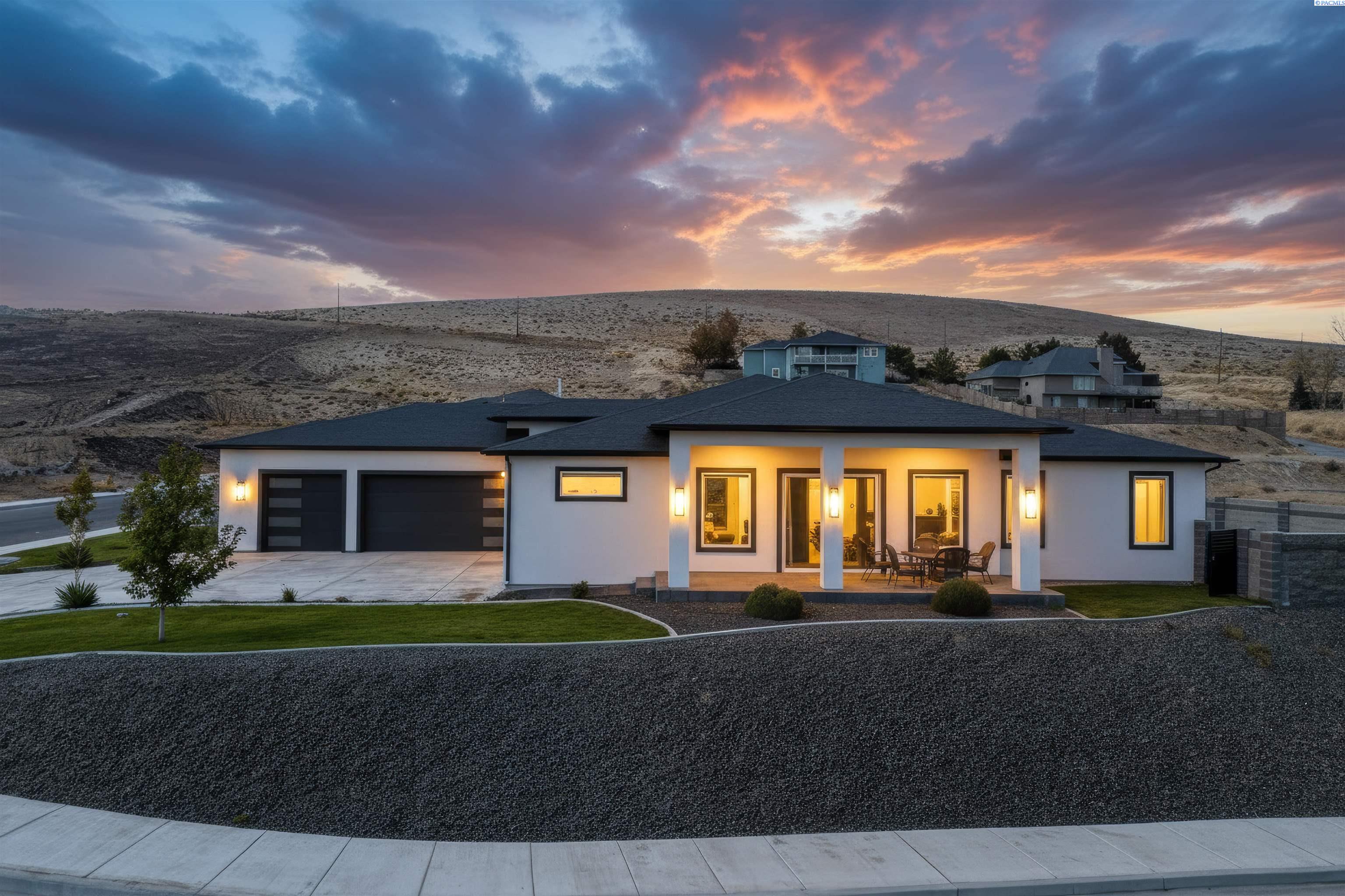 5658 S Newport Pl, Kennewick, WA 99337