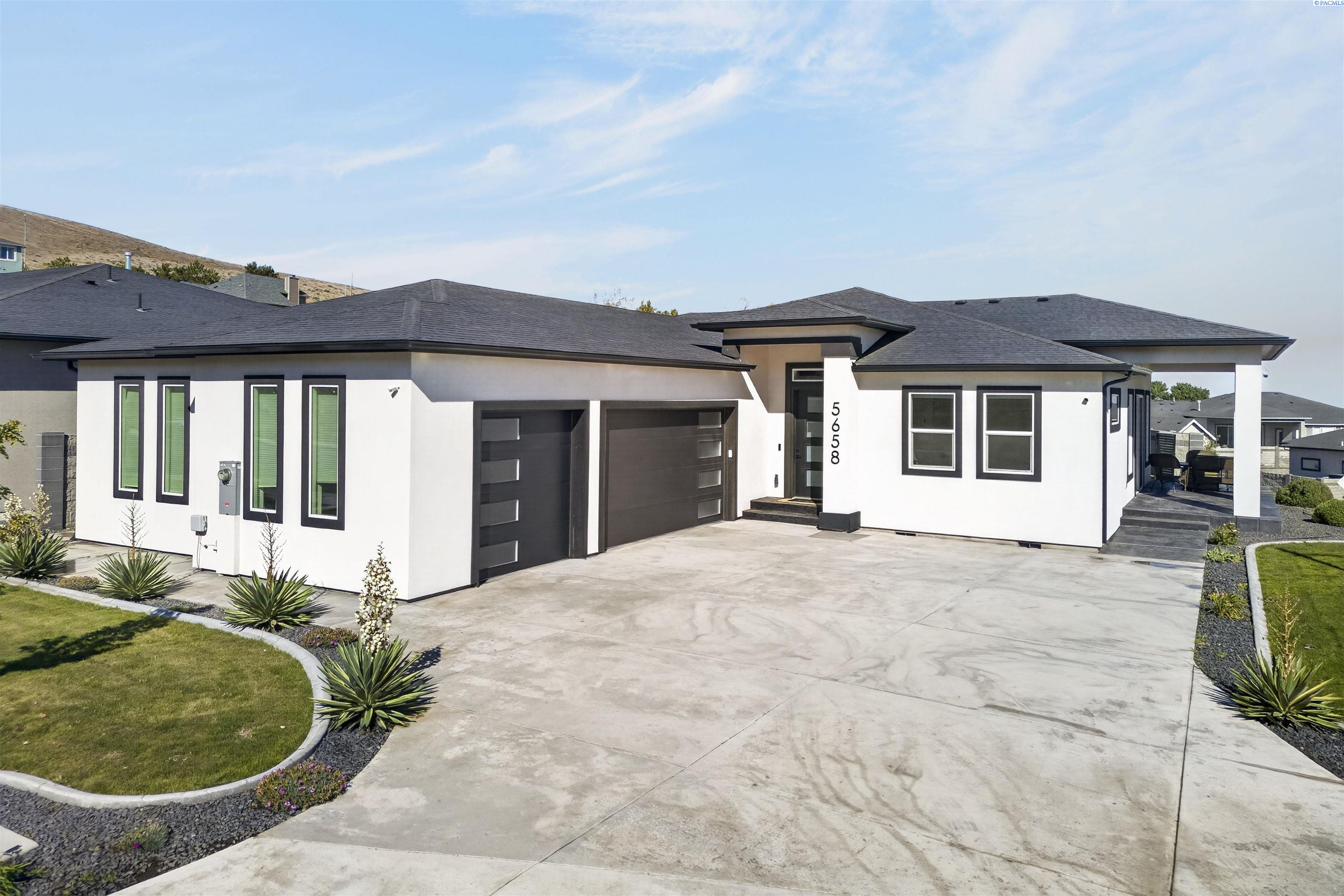 5658 S Newport Pl, Kennewick, WA 99337
