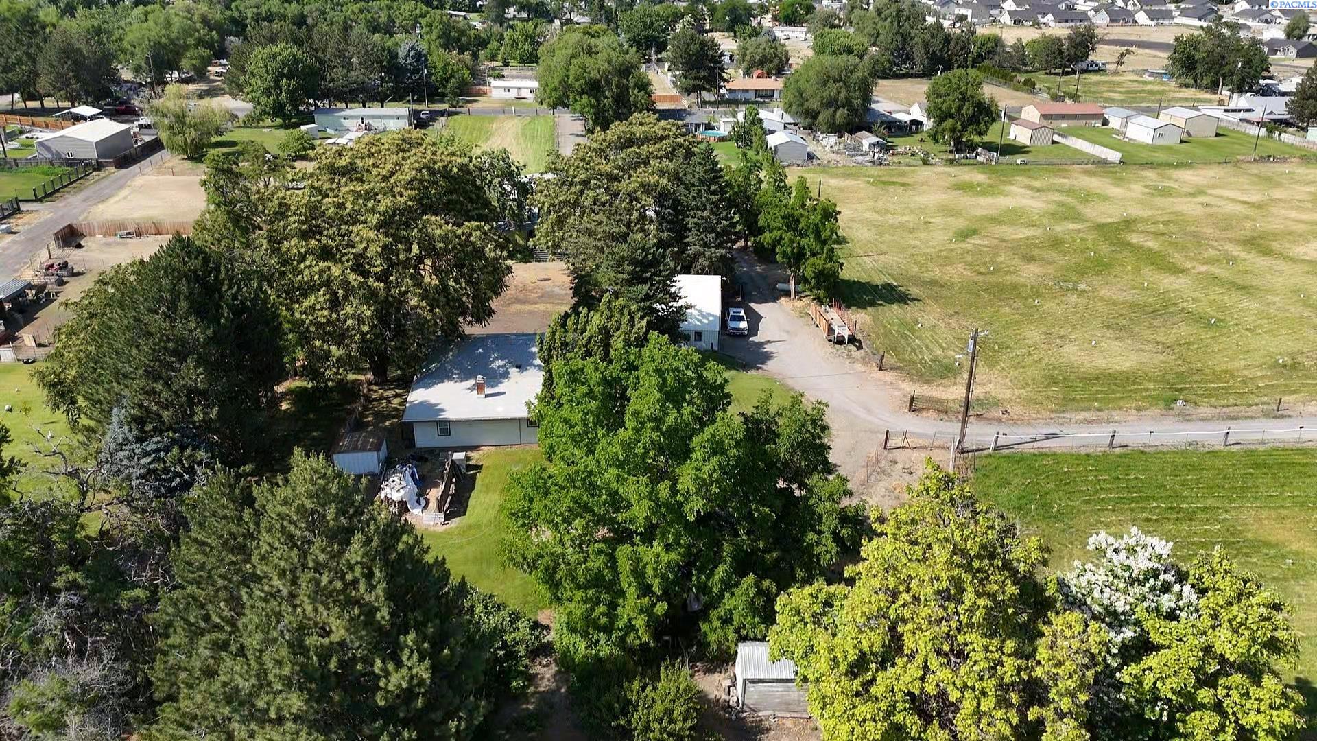 302 E 23rd Ave, Kennewick, WA 99337