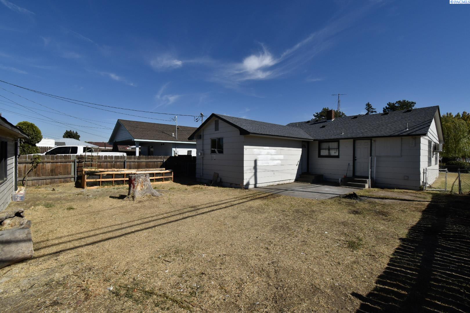 904 N 15th Ave, Pasco, WA 99301