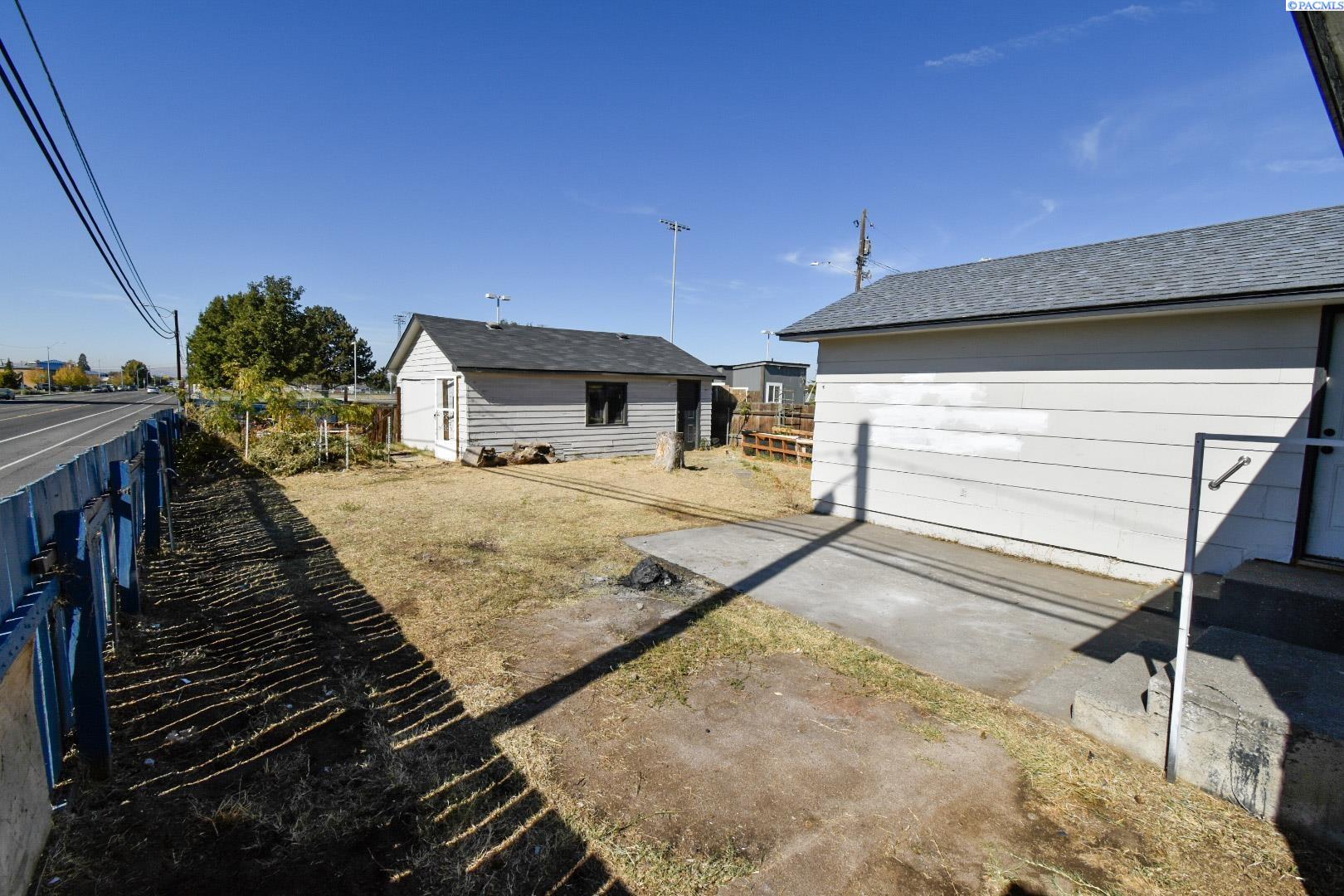 904 N 15th Ave, Pasco, WA 99301